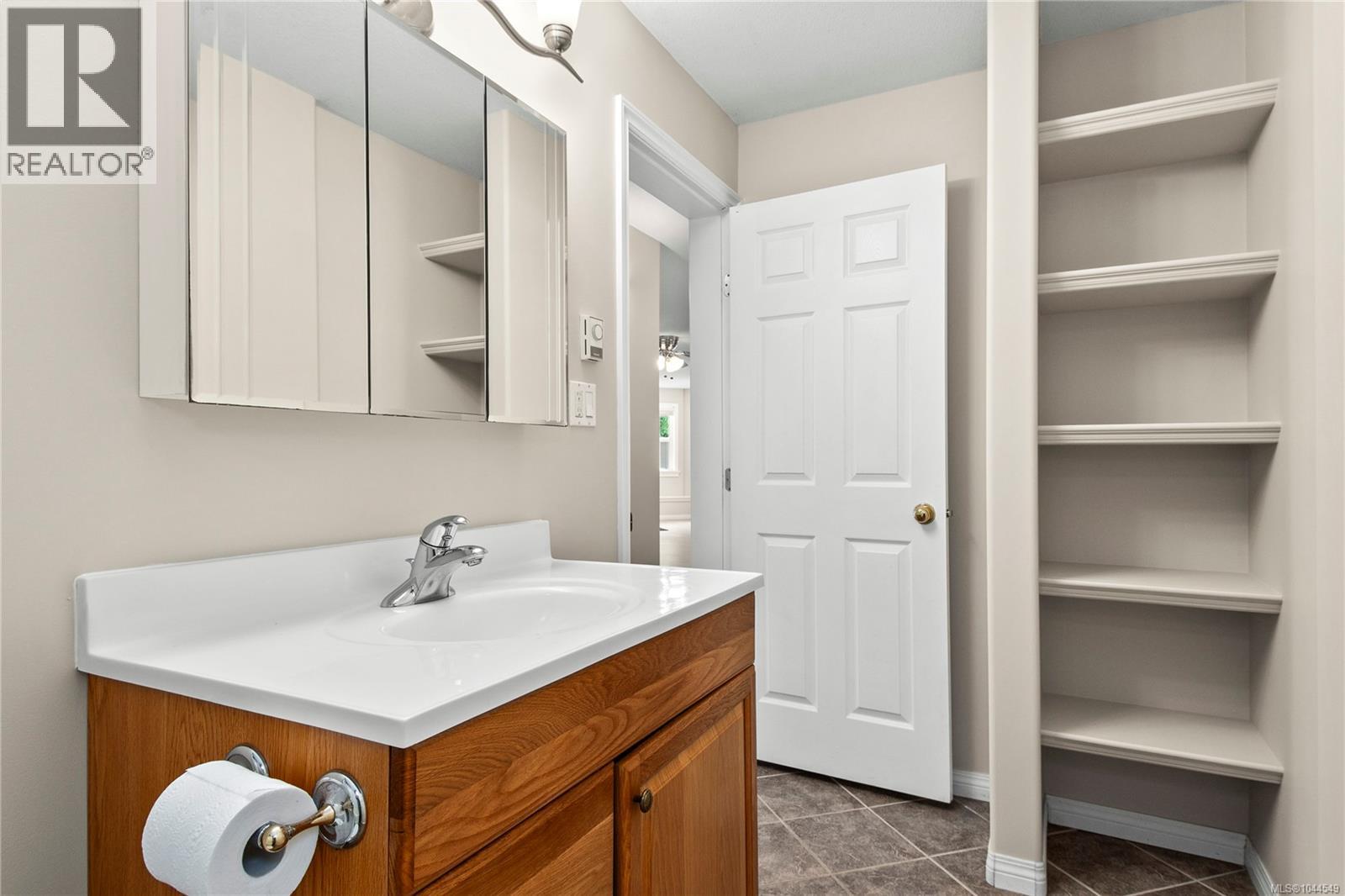 228 Maryland Rd - Image 45