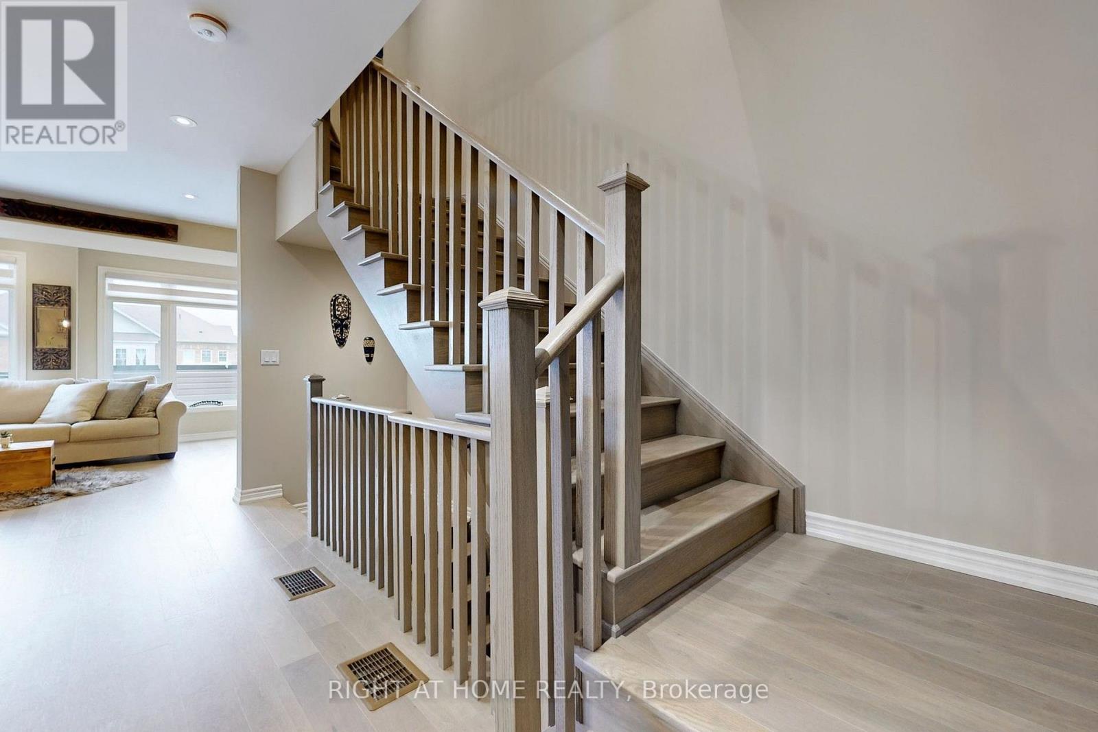 279 MOODY DRIVE - 16