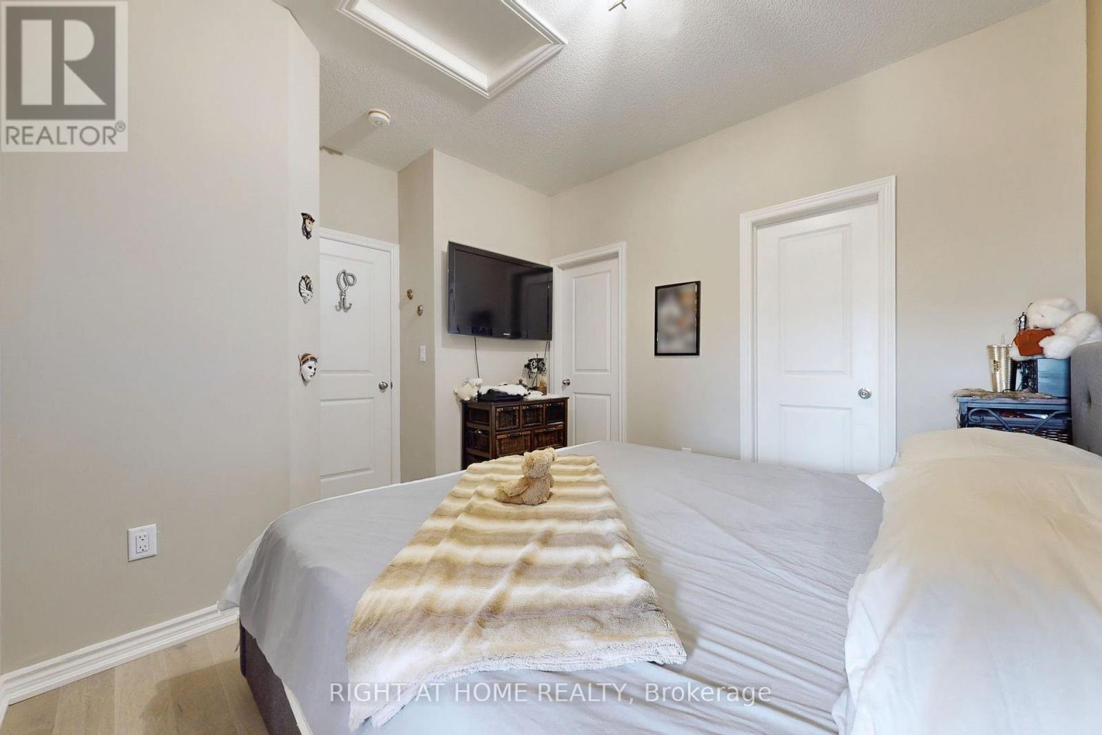279 MOODY DRIVE - Image 18
