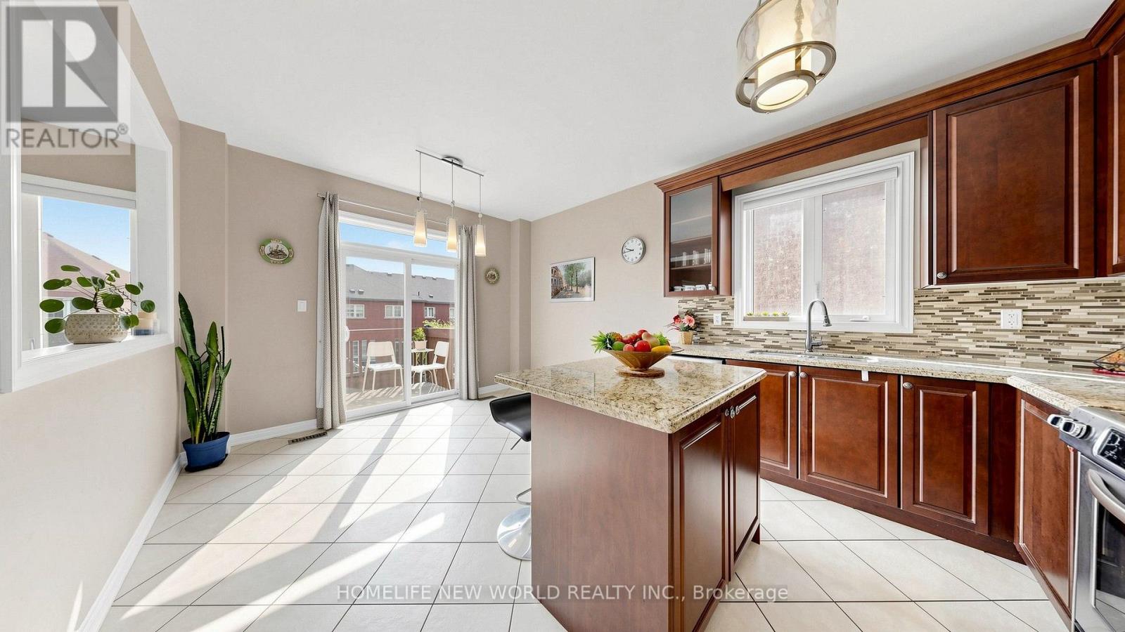 663 PETER RUPERT AVENUE - 7