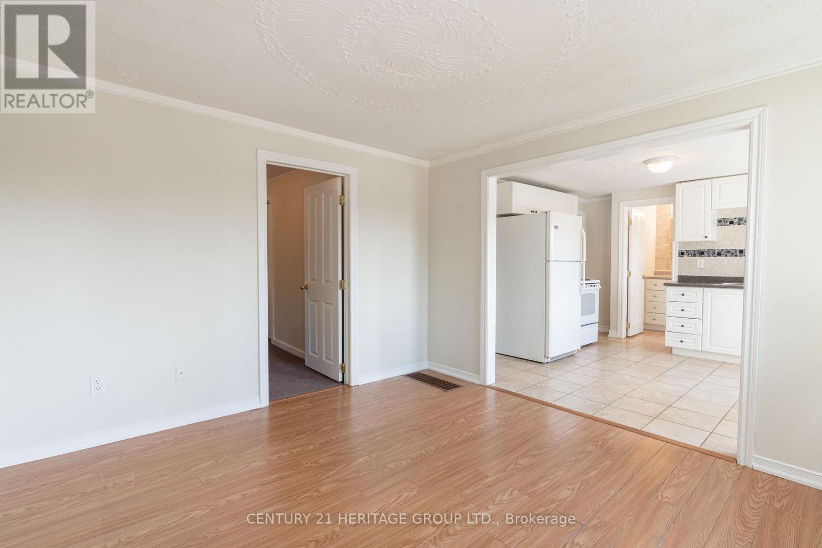 137 JOHN STREET E - Image 14