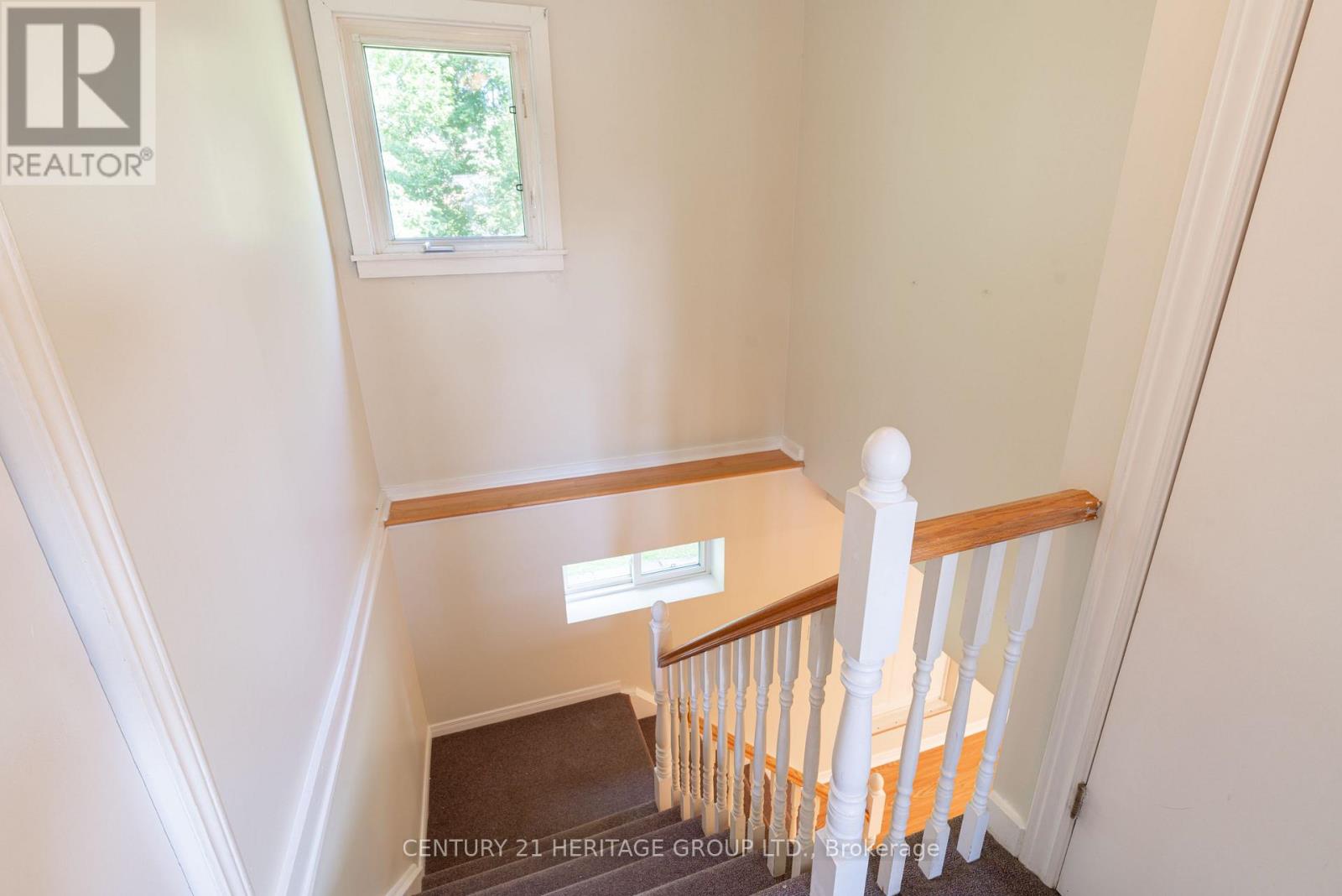137 JOHN STREET E - Image 17