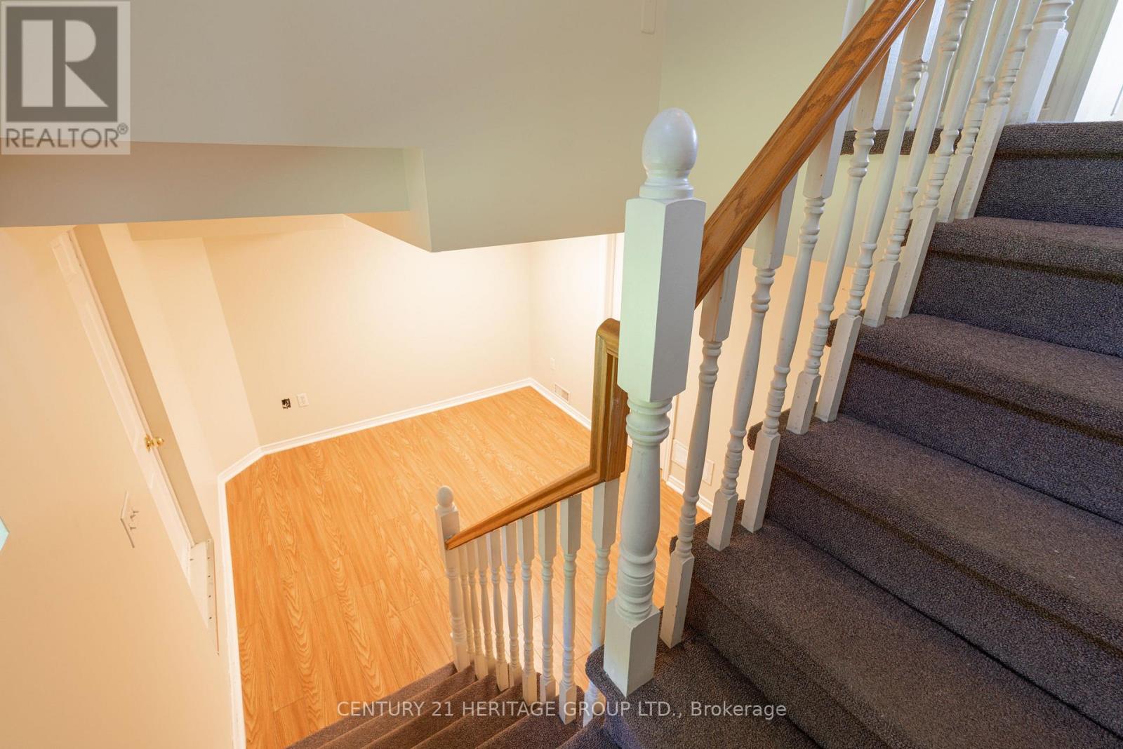 137 JOHN STREET E - 18