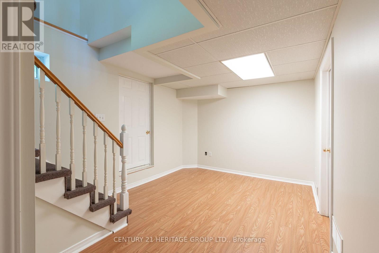 137 JOHN STREET E - 20