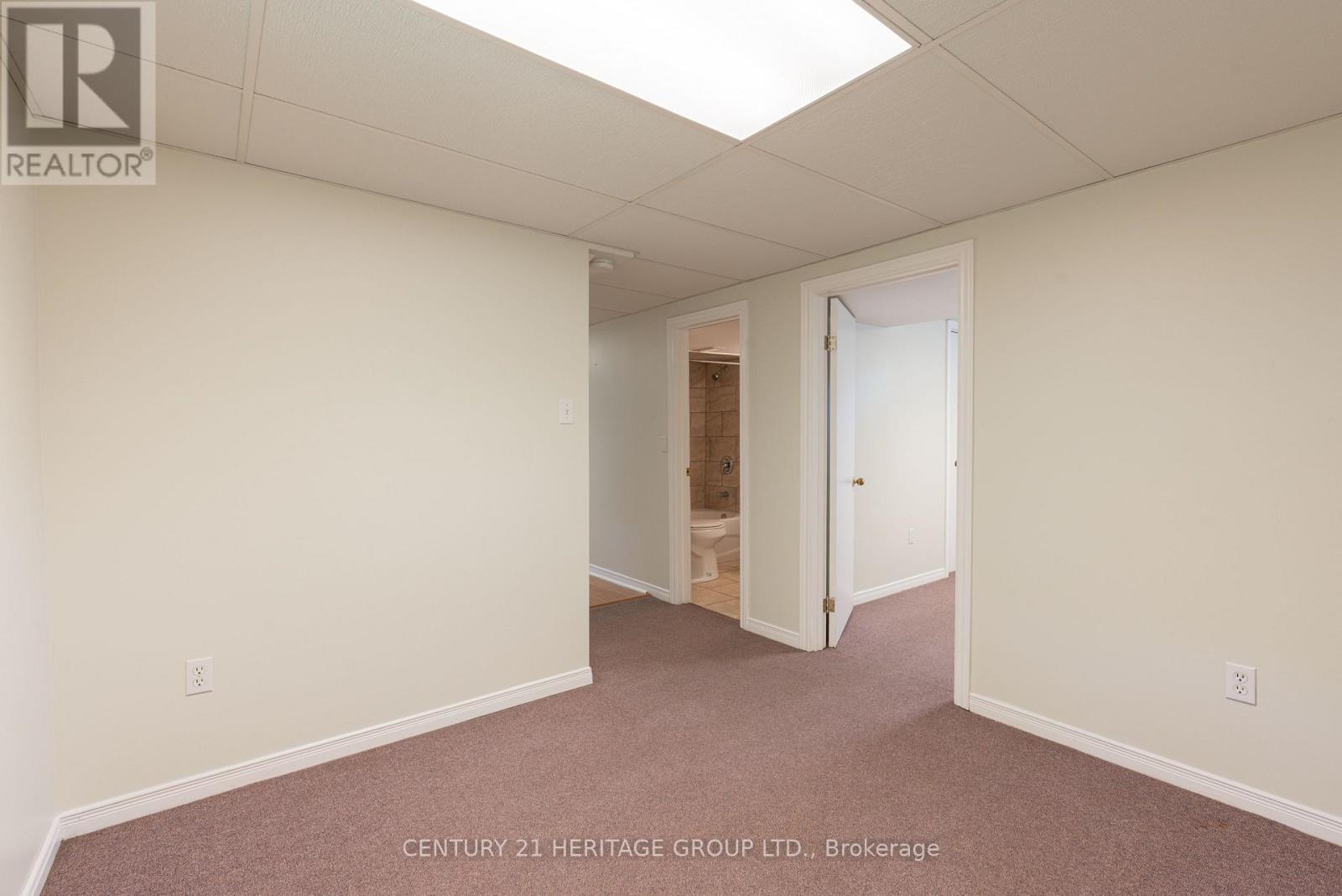 137 JOHN STREET E - 21