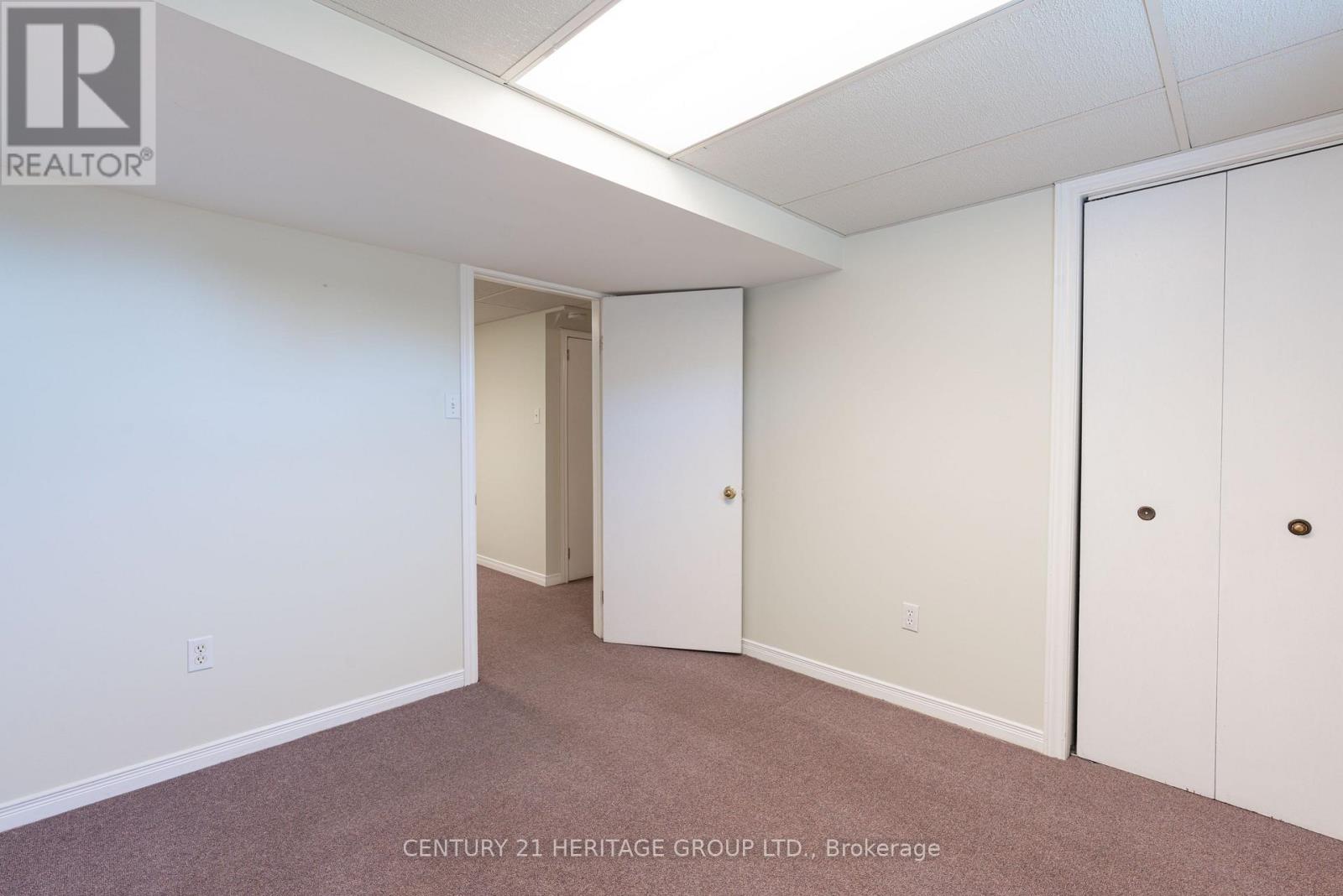 137 JOHN STREET E - 25