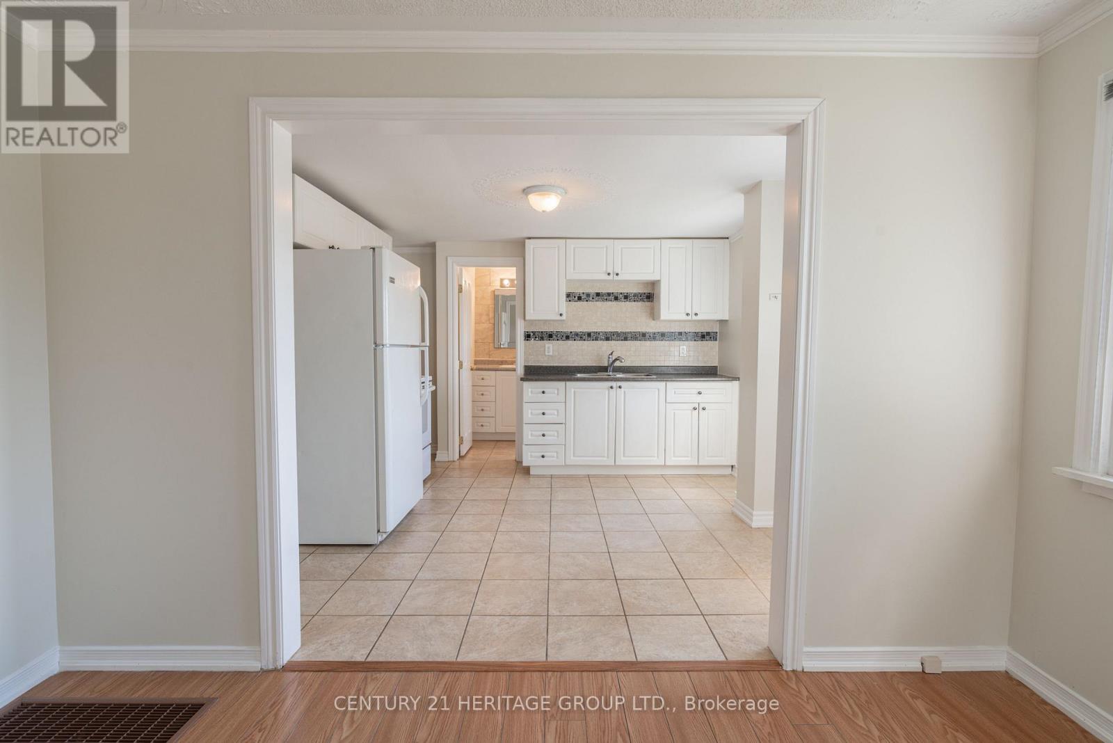 137 JOHN STREET E - Image 8