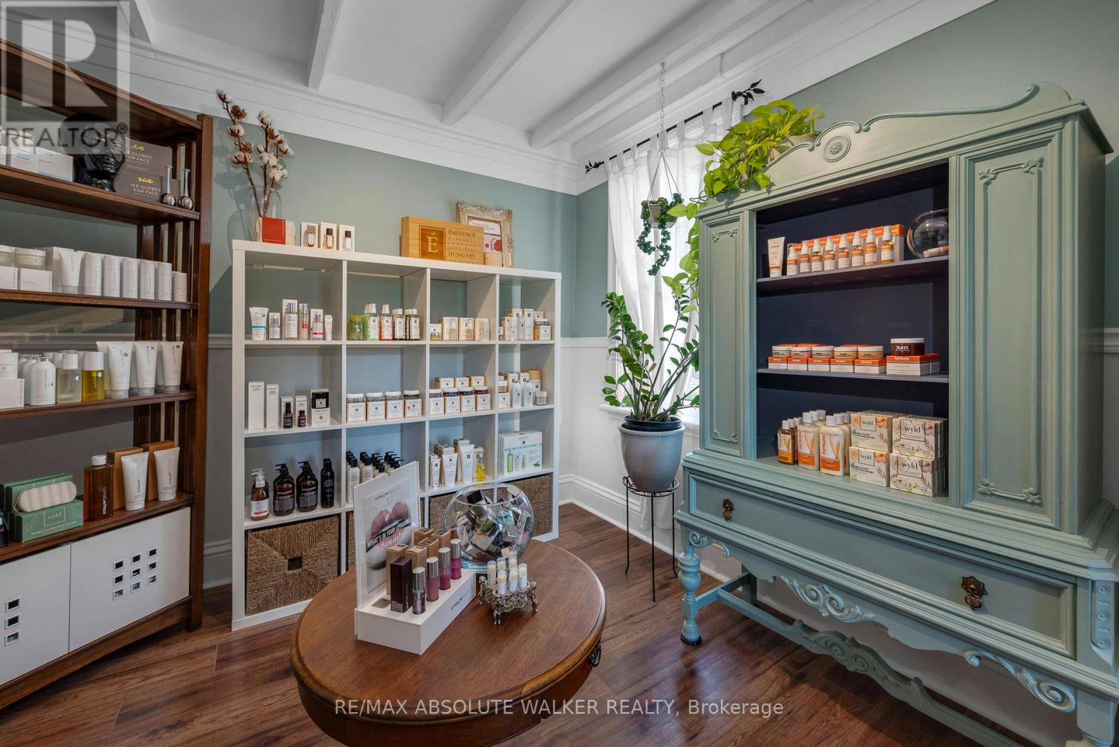 Retail for Sale in Ottawa – 383 DANFORTH AVENUE, Ottawa – MLS# X13619976 - Image 31