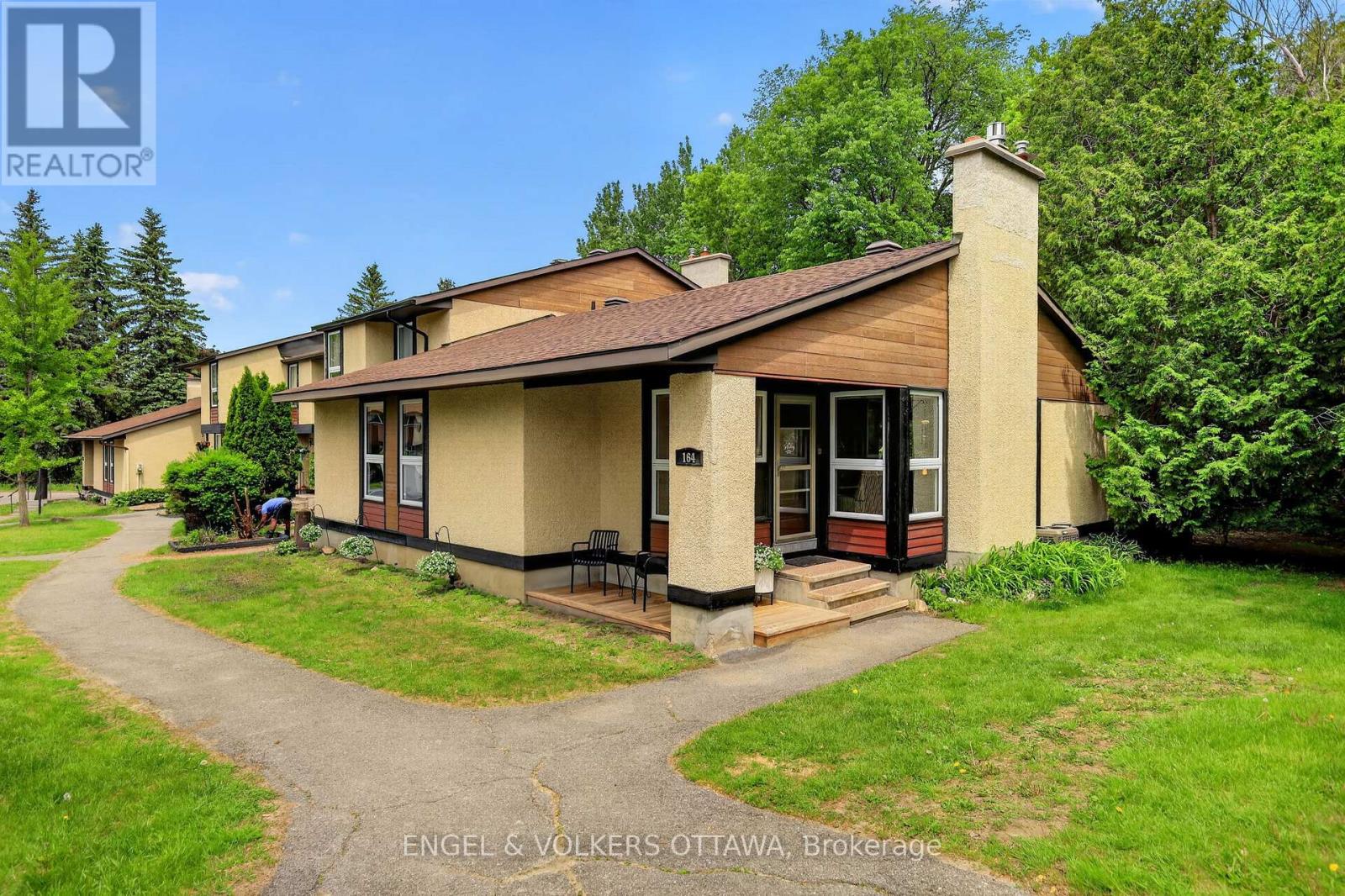 #6 164 MCCLINTOCK WAY - 1