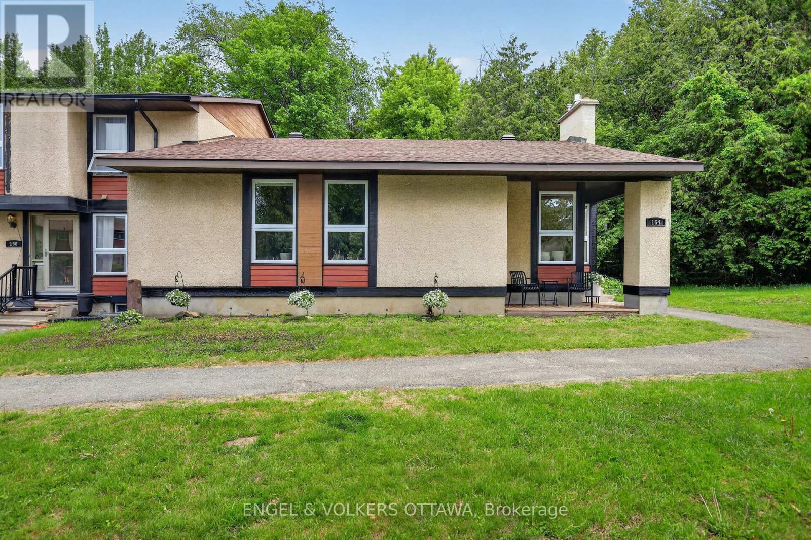 #6 164 MCCLINTOCK WAY - 3