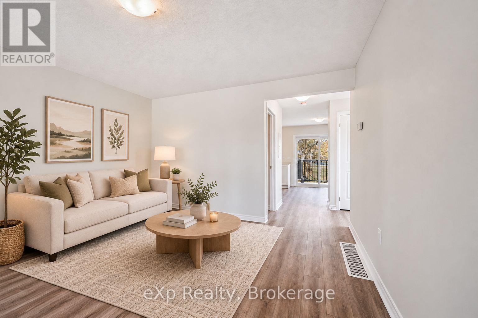 2 - 465 GARAFRAXA STREET W