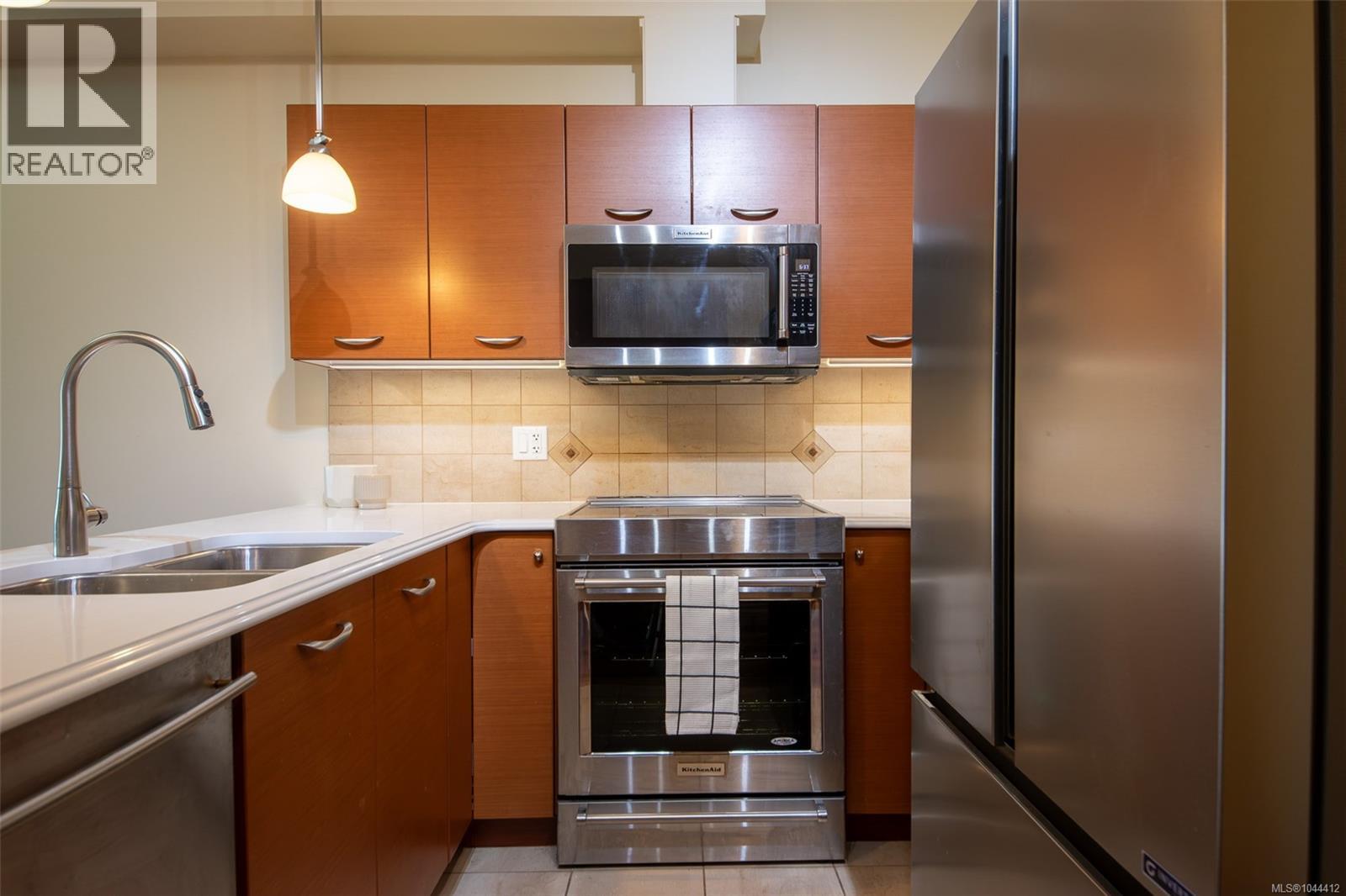 #202 2380 Brethour Ave - 12