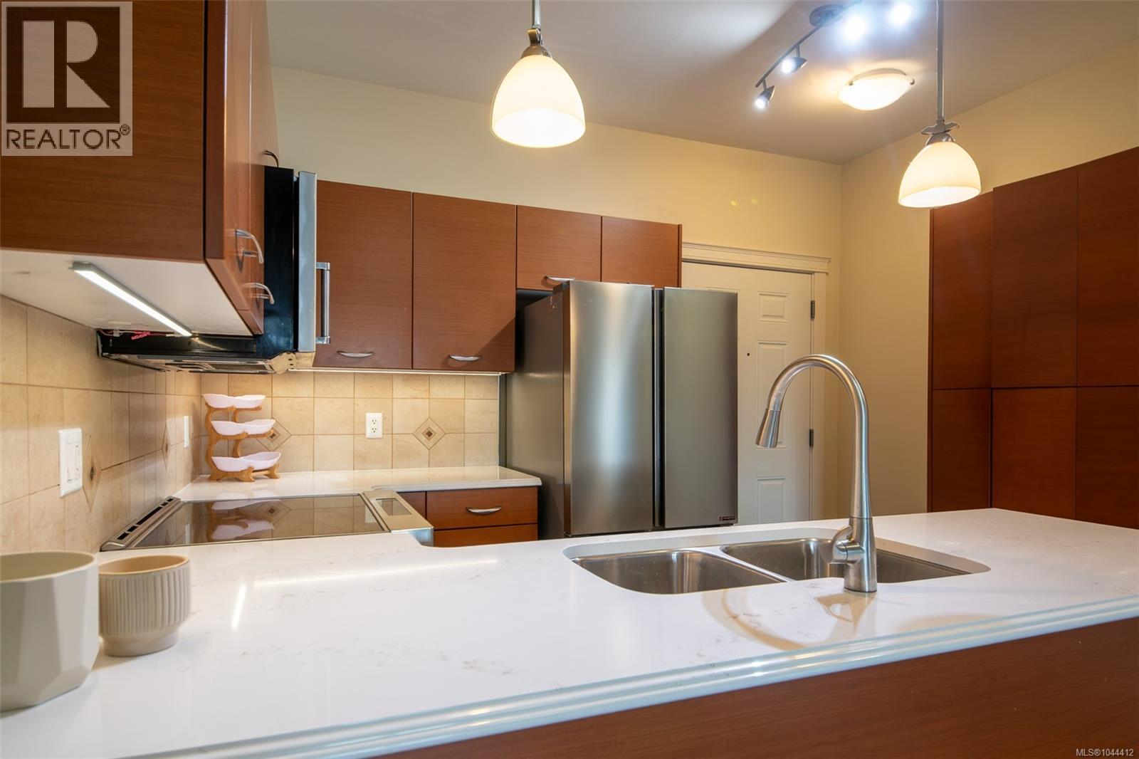 #202 2380 Brethour Ave - 14