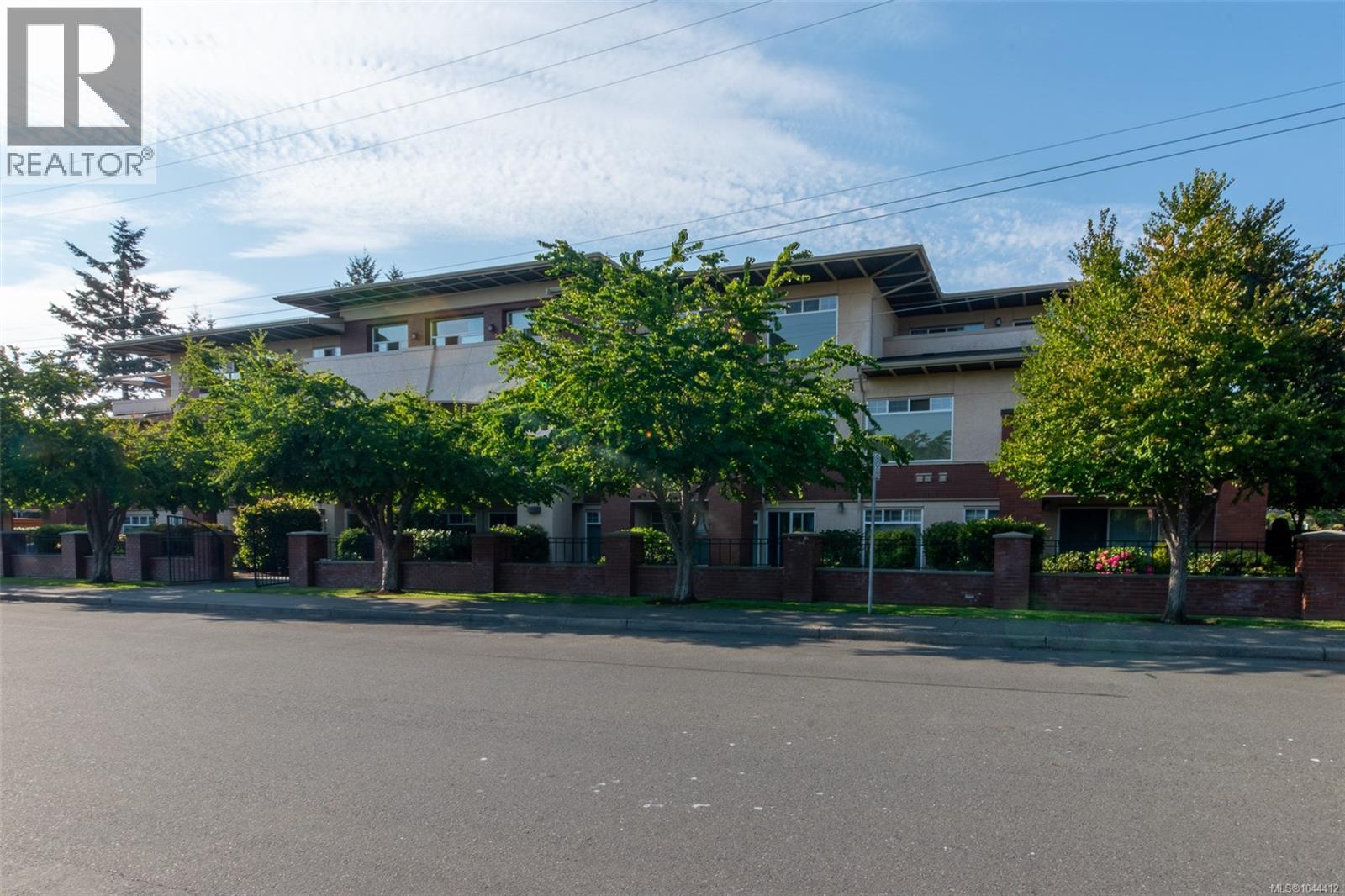 #202 2380 Brethour Ave - 2