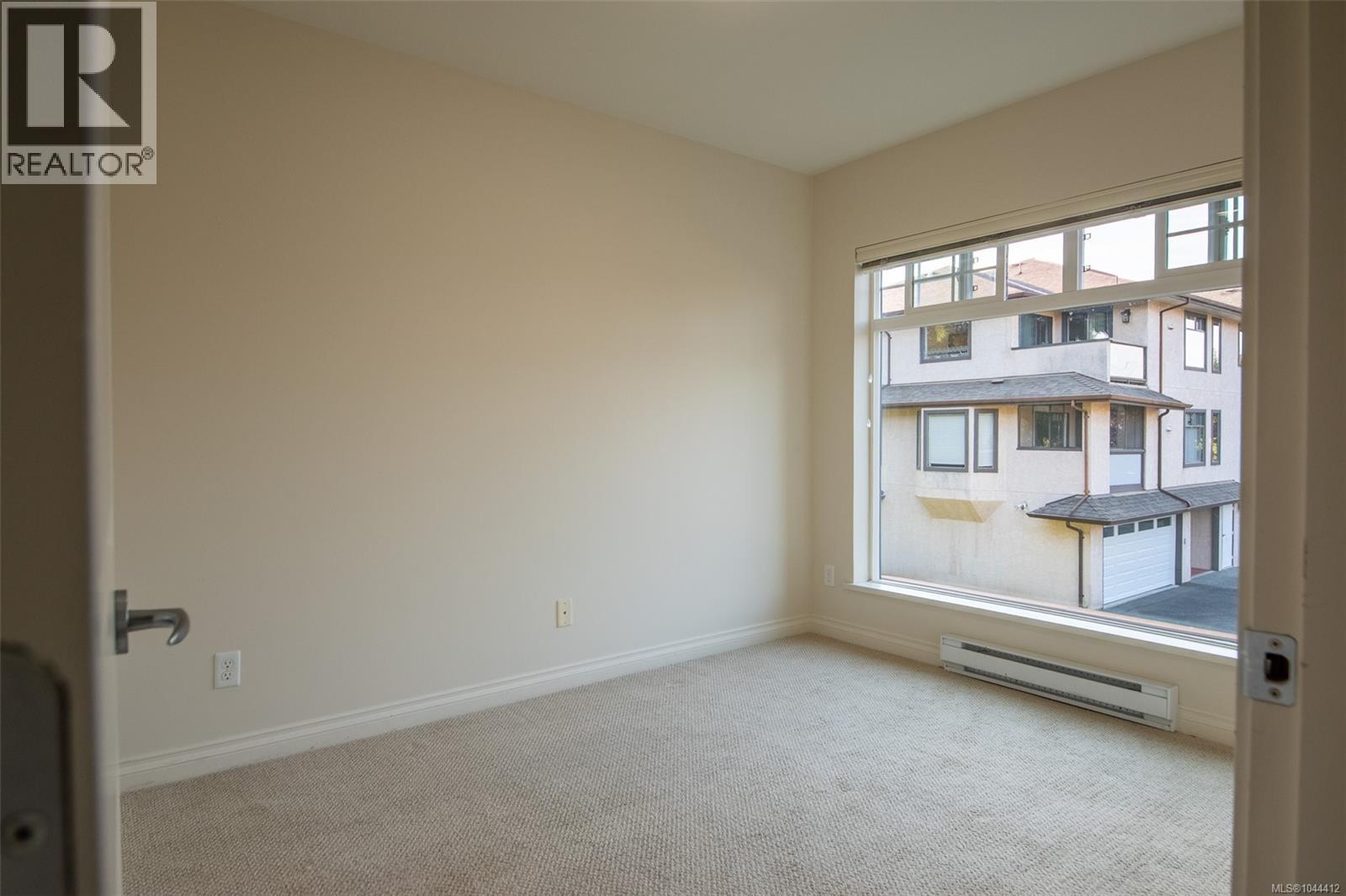 #202 2380 Brethour Ave - 20