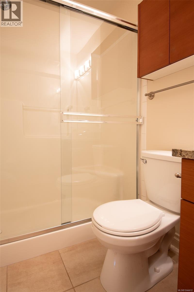 #202 2380 Brethour Ave - 31