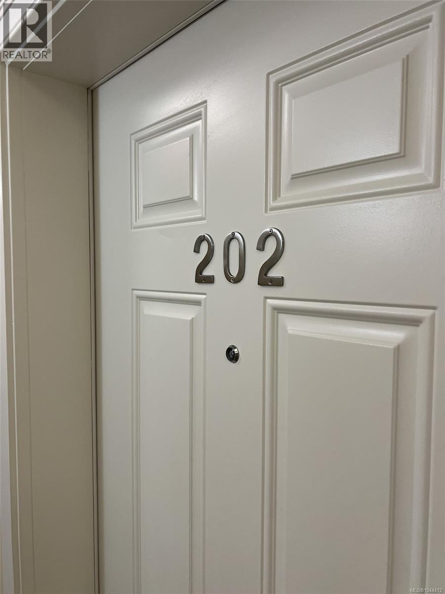 #202 2380 Brethour Ave - 9