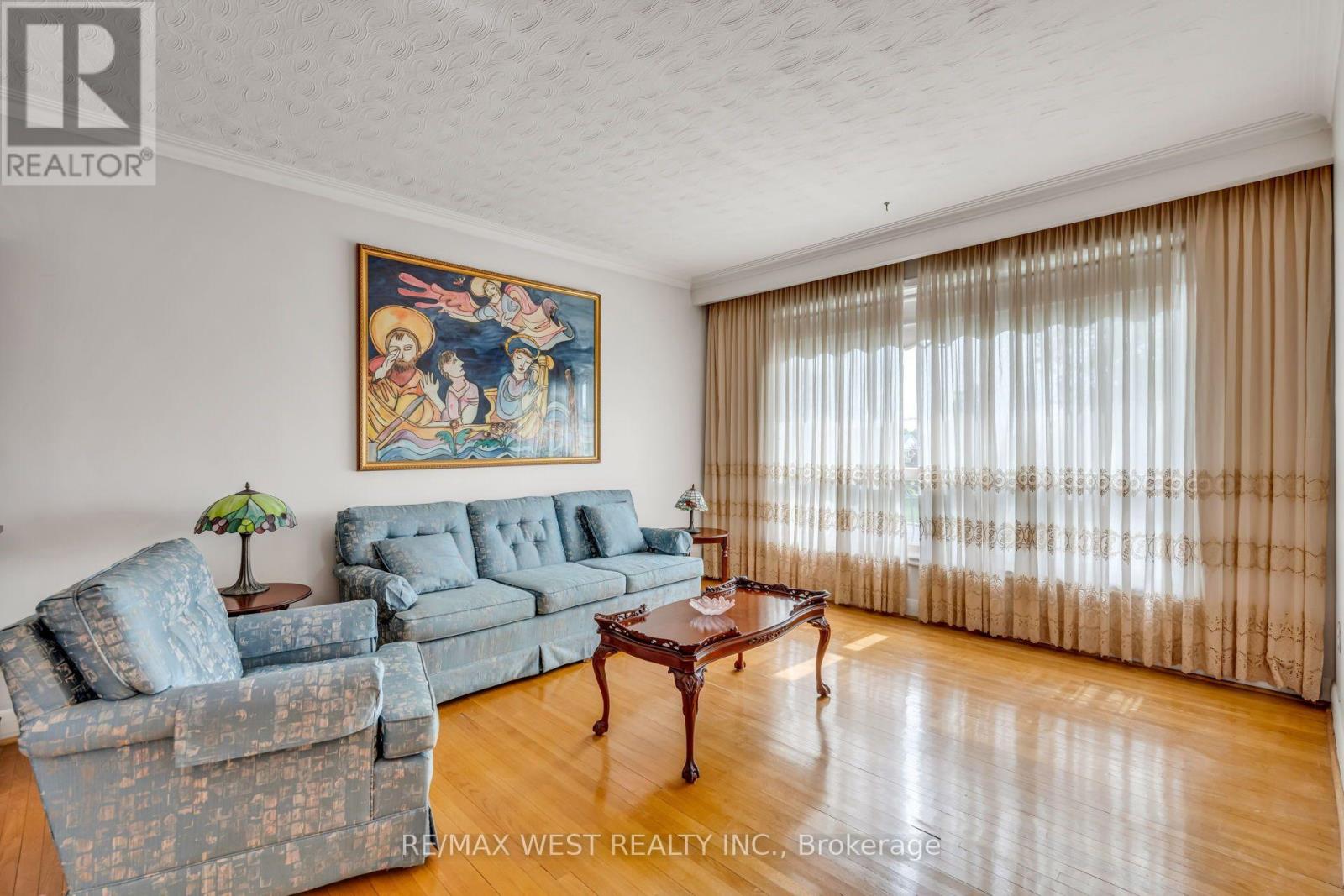 90 TAVISTOCK ROAD - 12