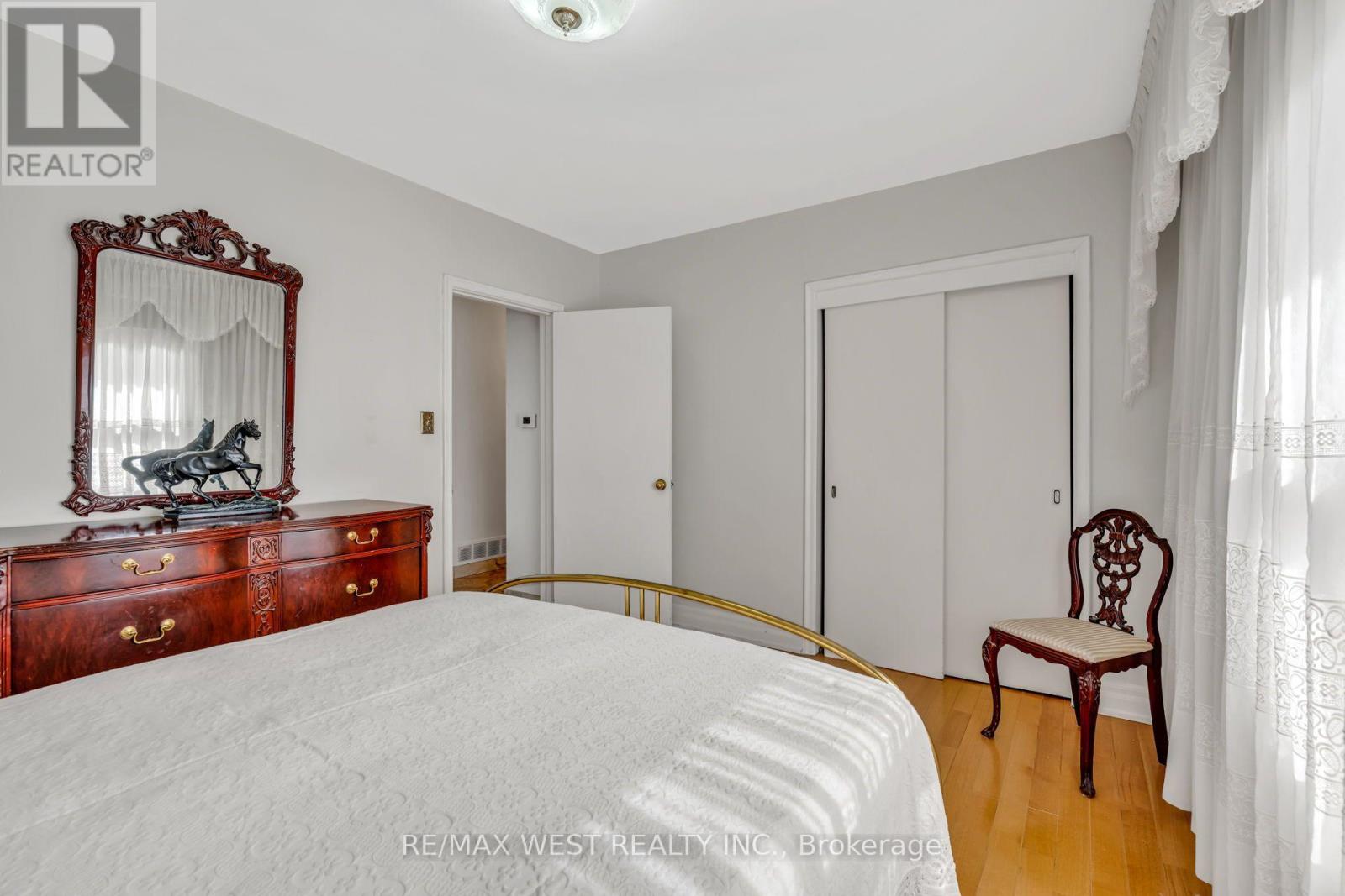 90 TAVISTOCK ROAD - 23