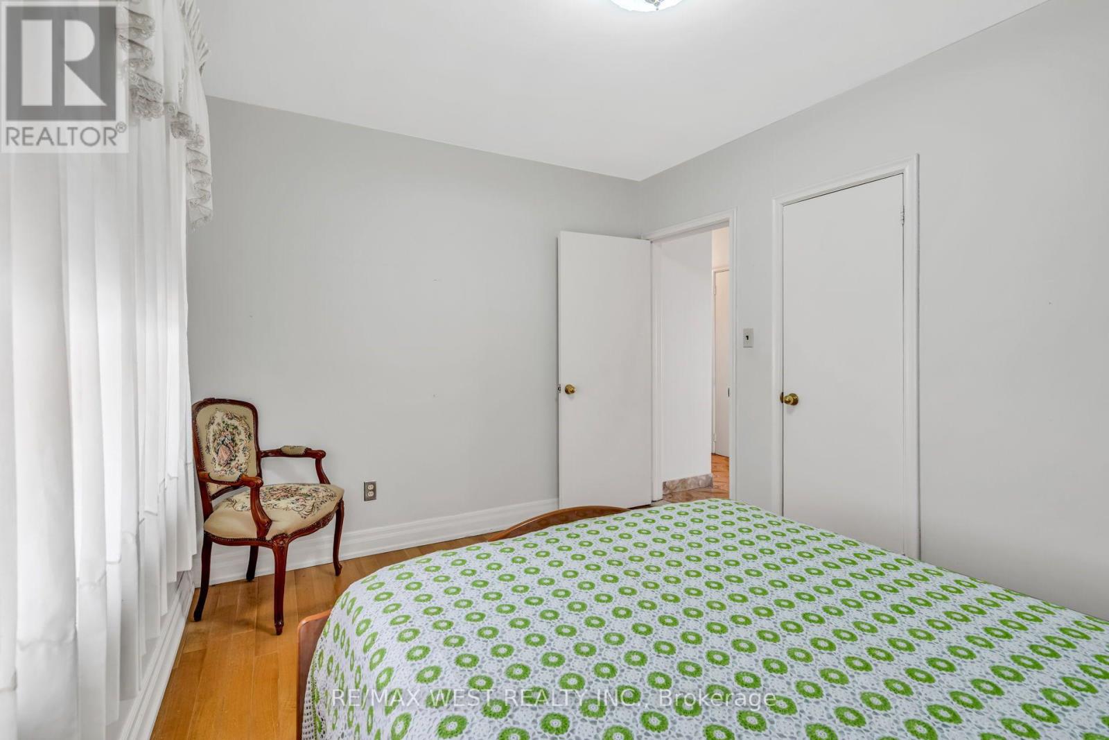 90 TAVISTOCK ROAD - 26