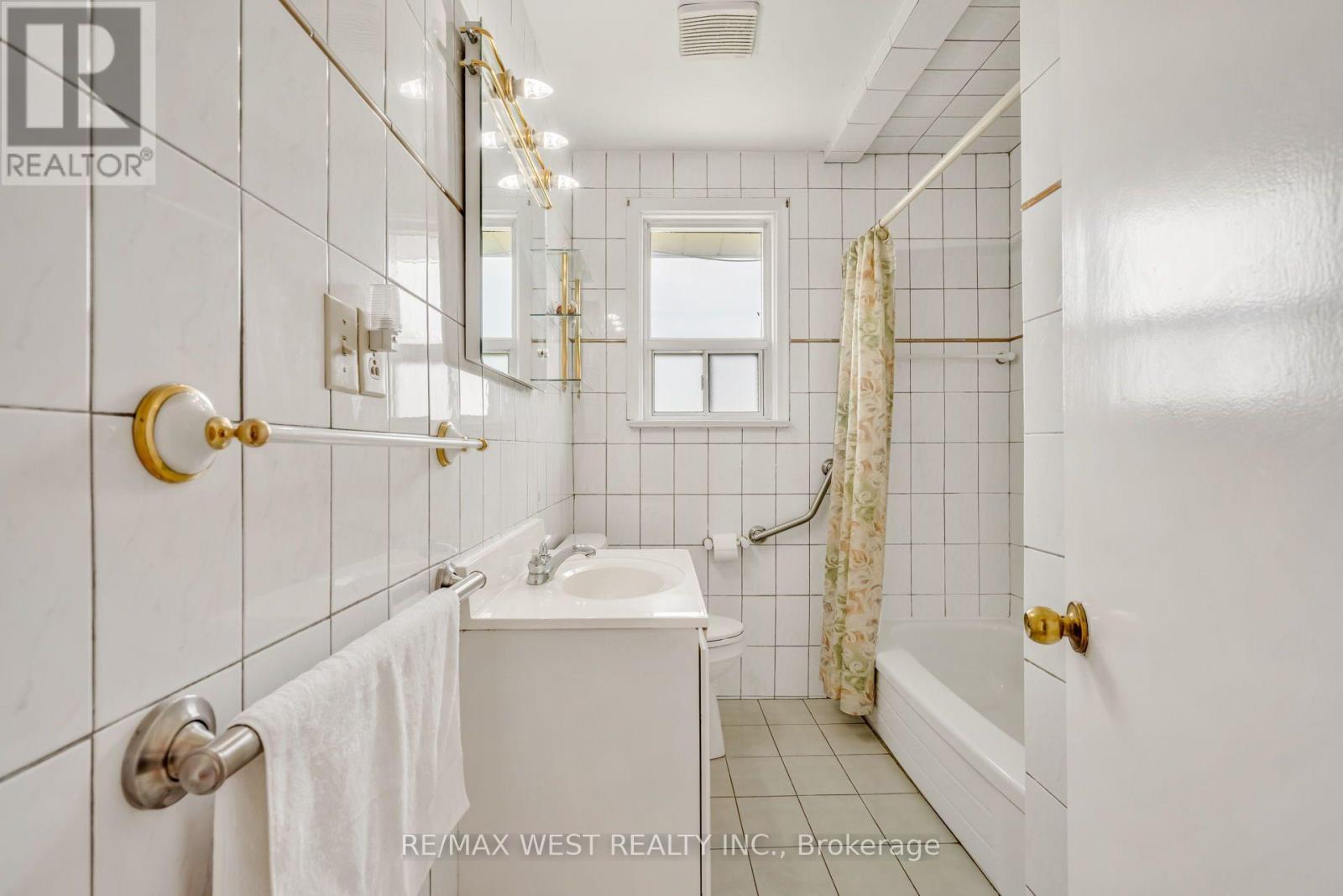 90 TAVISTOCK ROAD - 29