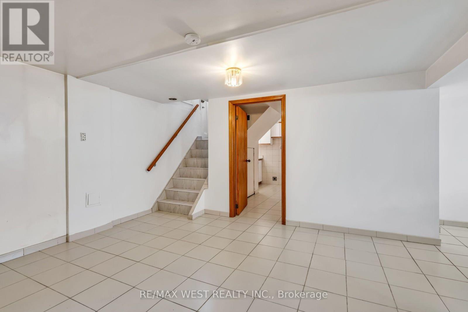 90 TAVISTOCK ROAD - 31
