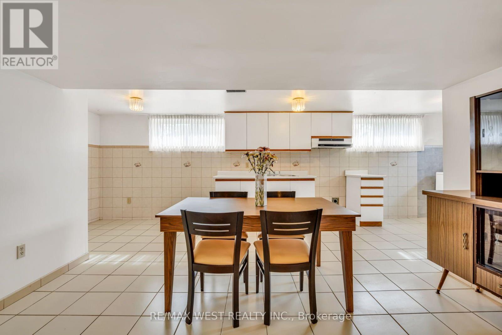 90 TAVISTOCK ROAD - 34