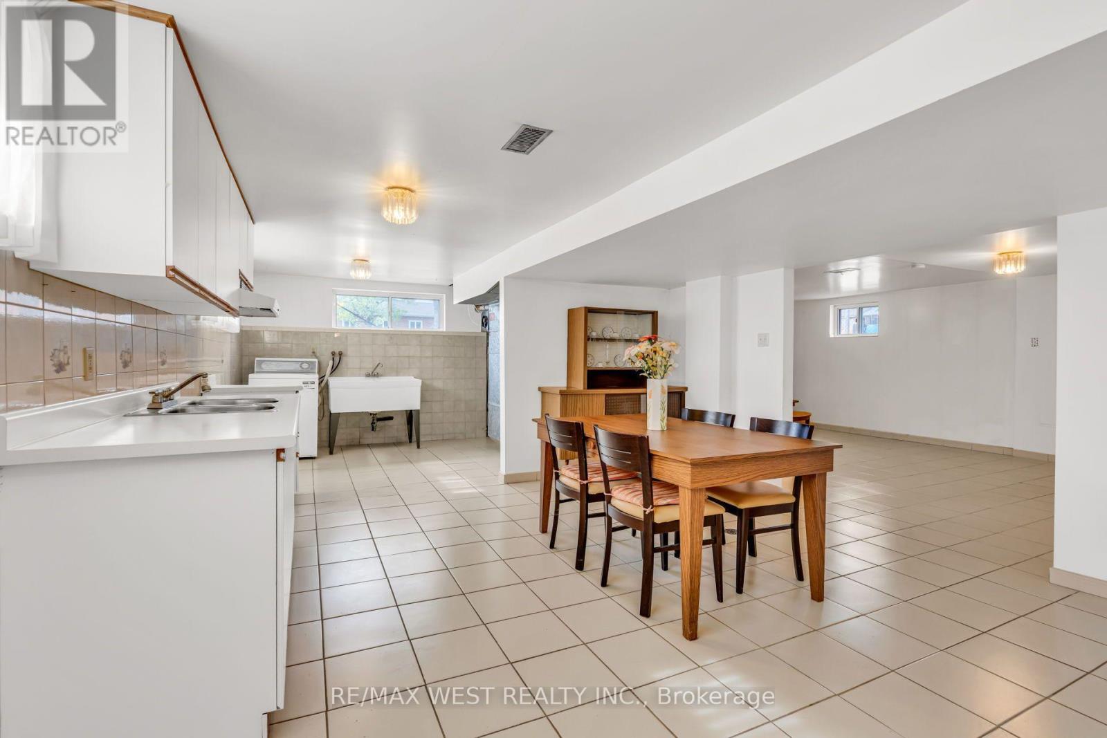 90 TAVISTOCK ROAD - 35