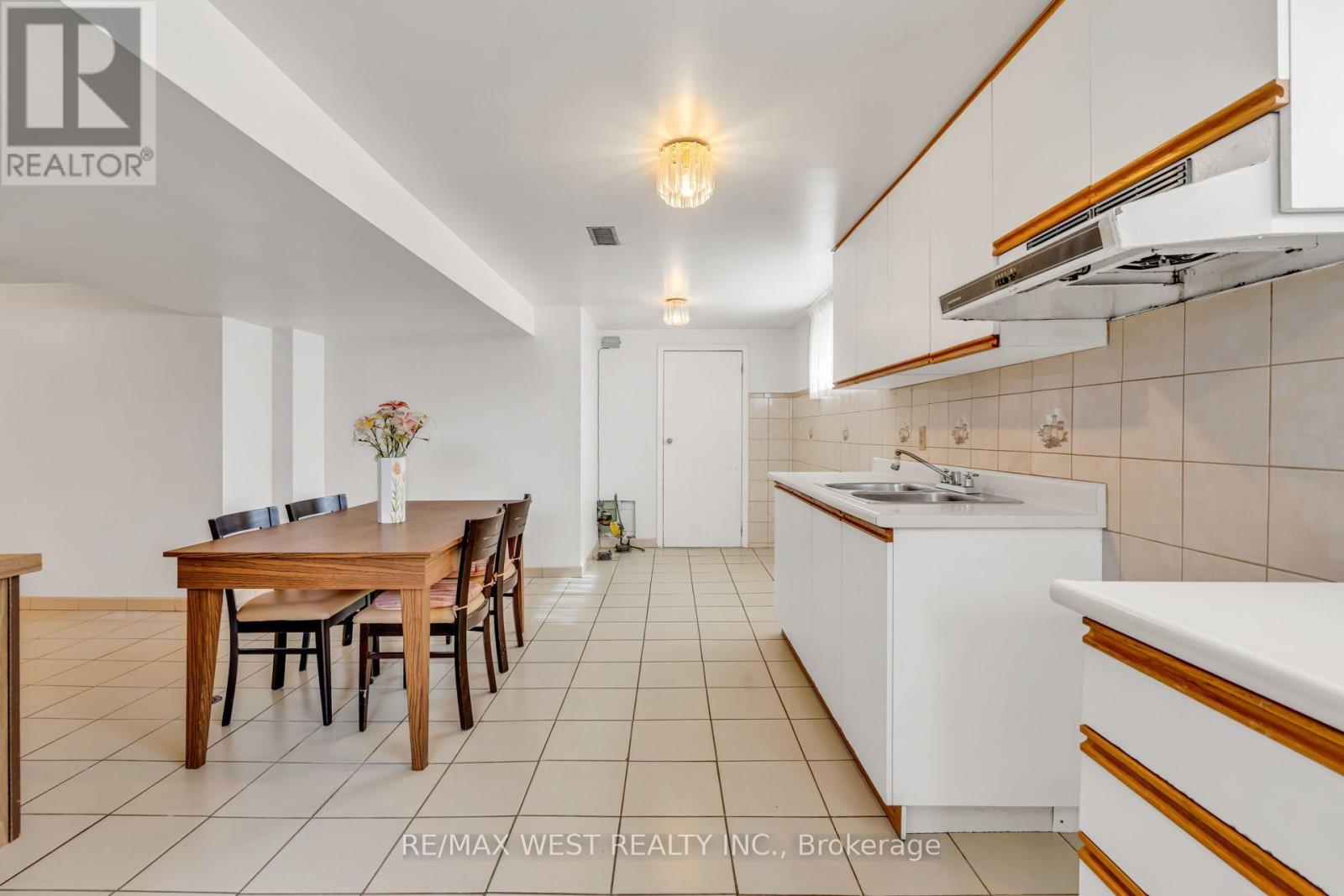 90 TAVISTOCK ROAD - 36