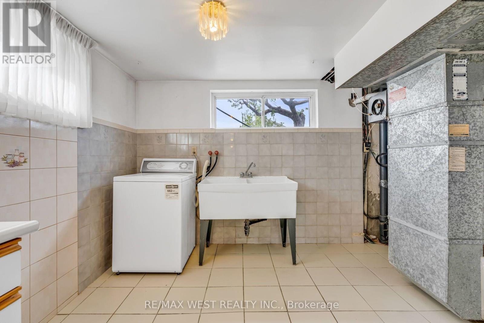 90 TAVISTOCK ROAD - 38