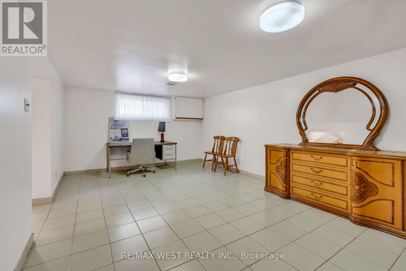90 TAVISTOCK ROAD - 41