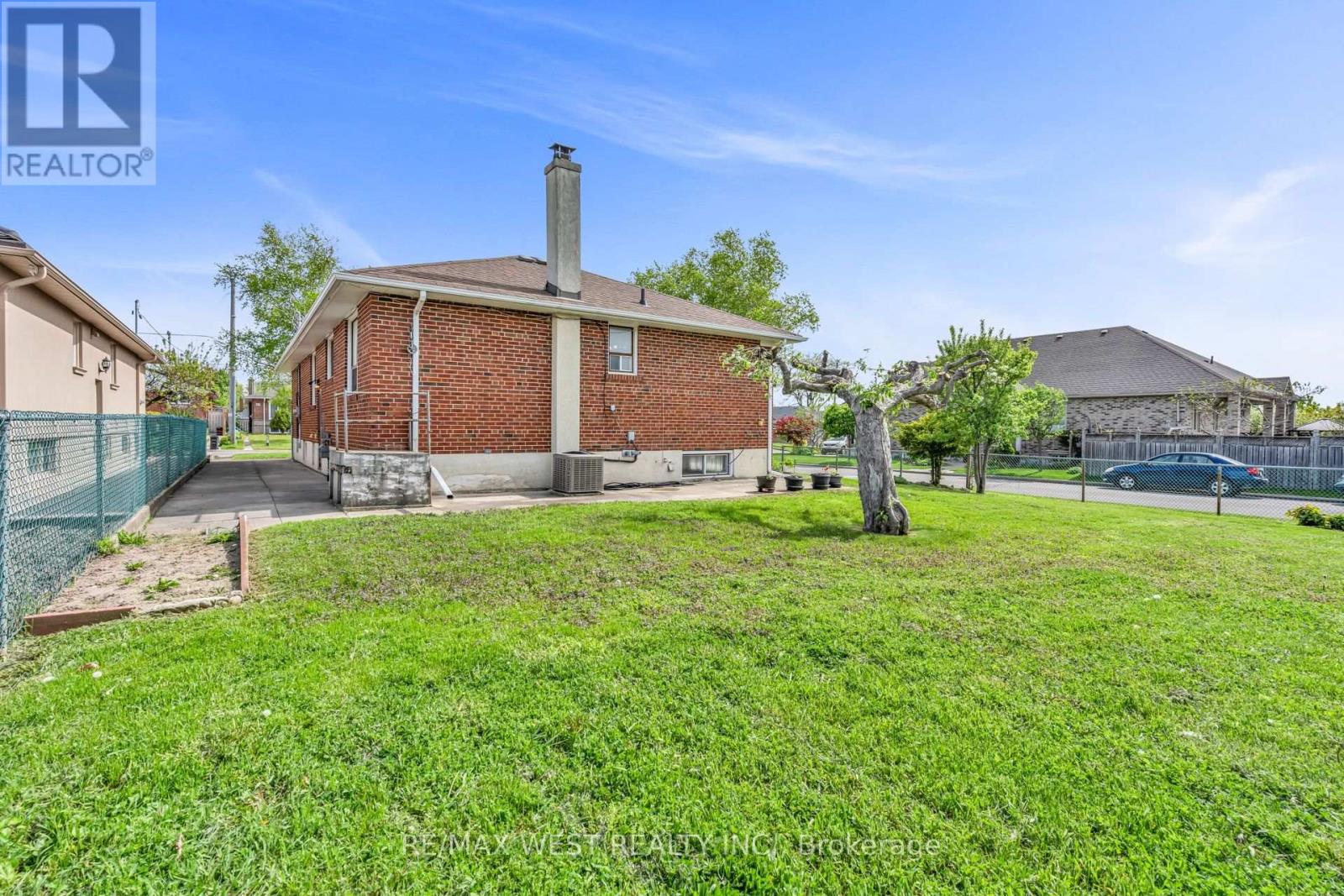 90 TAVISTOCK ROAD - 46