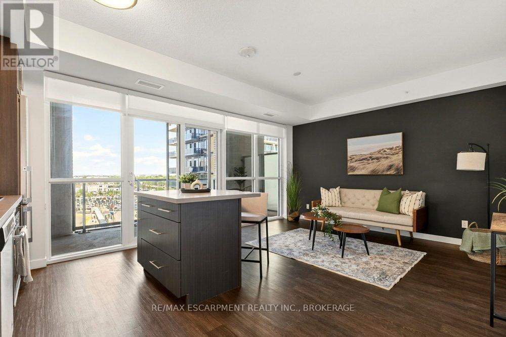 702 - 2087 FAIRVIEW STREET