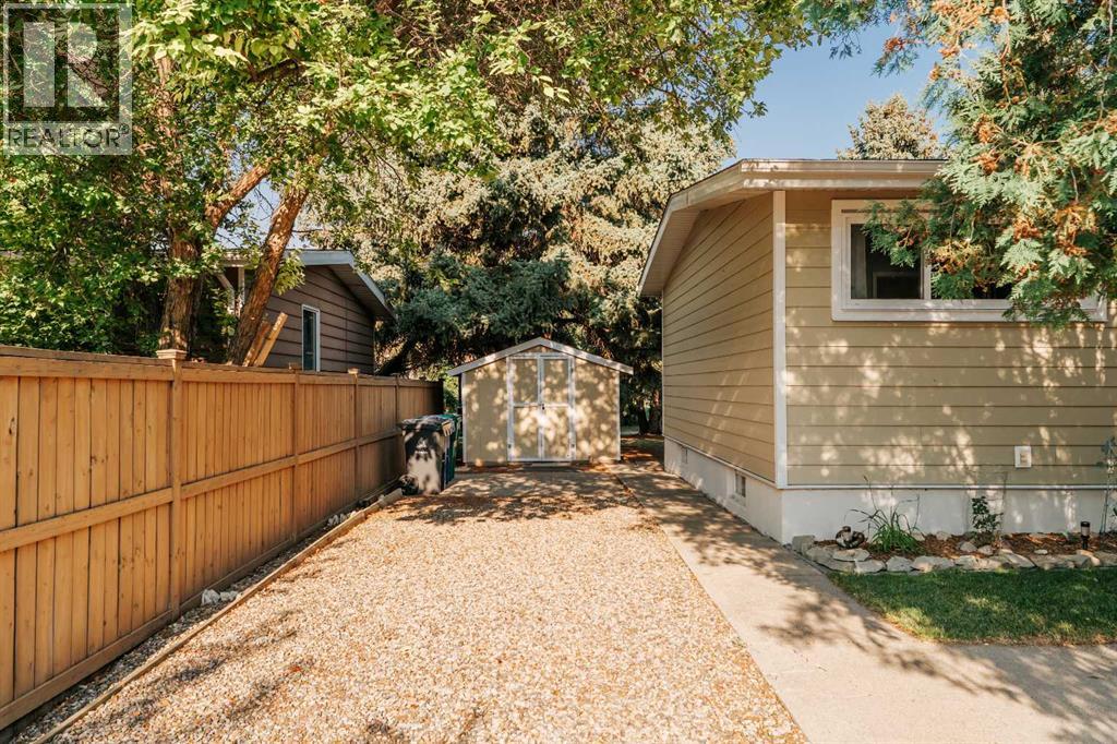 1302 Michigan Place S - 6