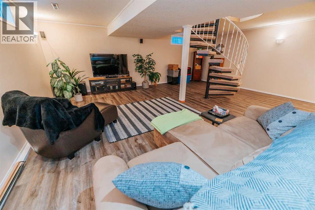 1302 Michigan Place S - Image 22