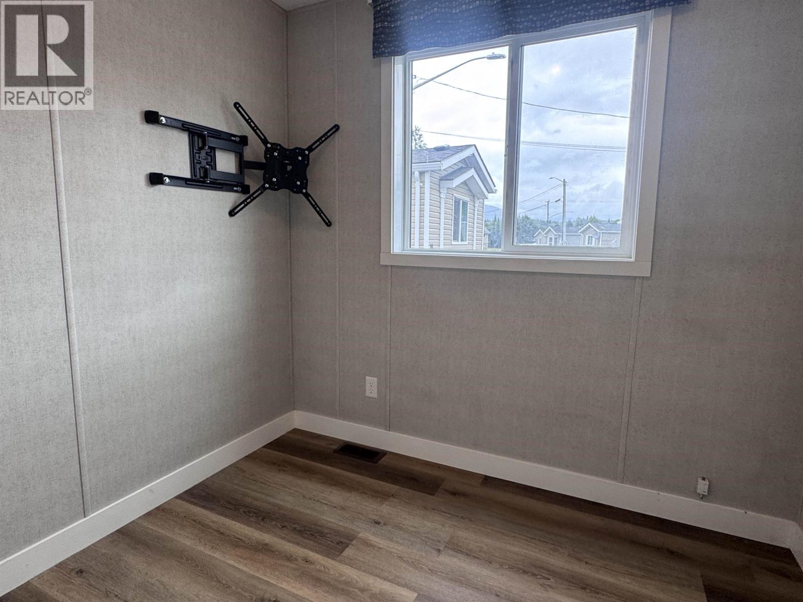 #12 3614 KALUM STREET - Image 10