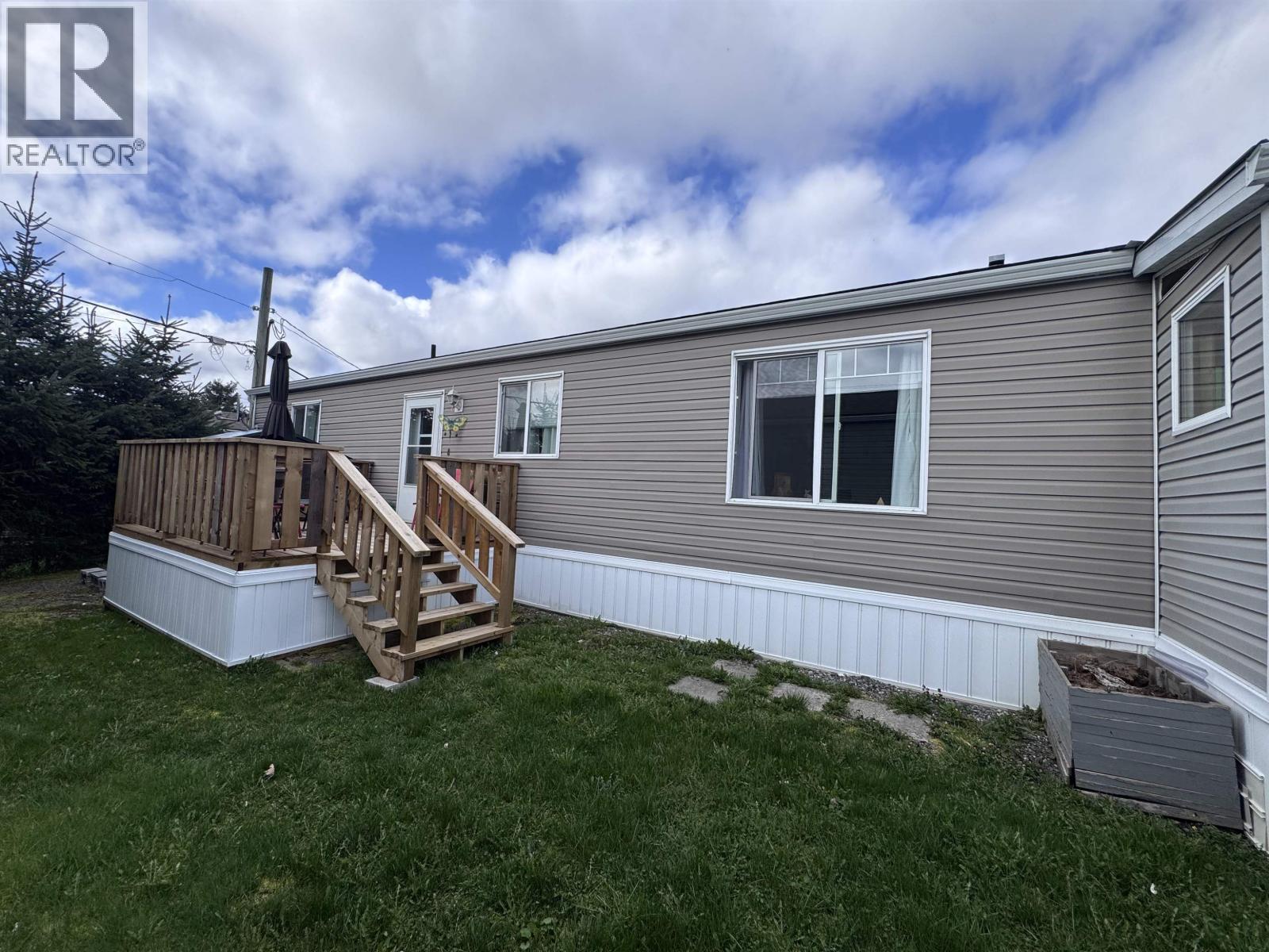 #12 3614 KALUM STREET - 17