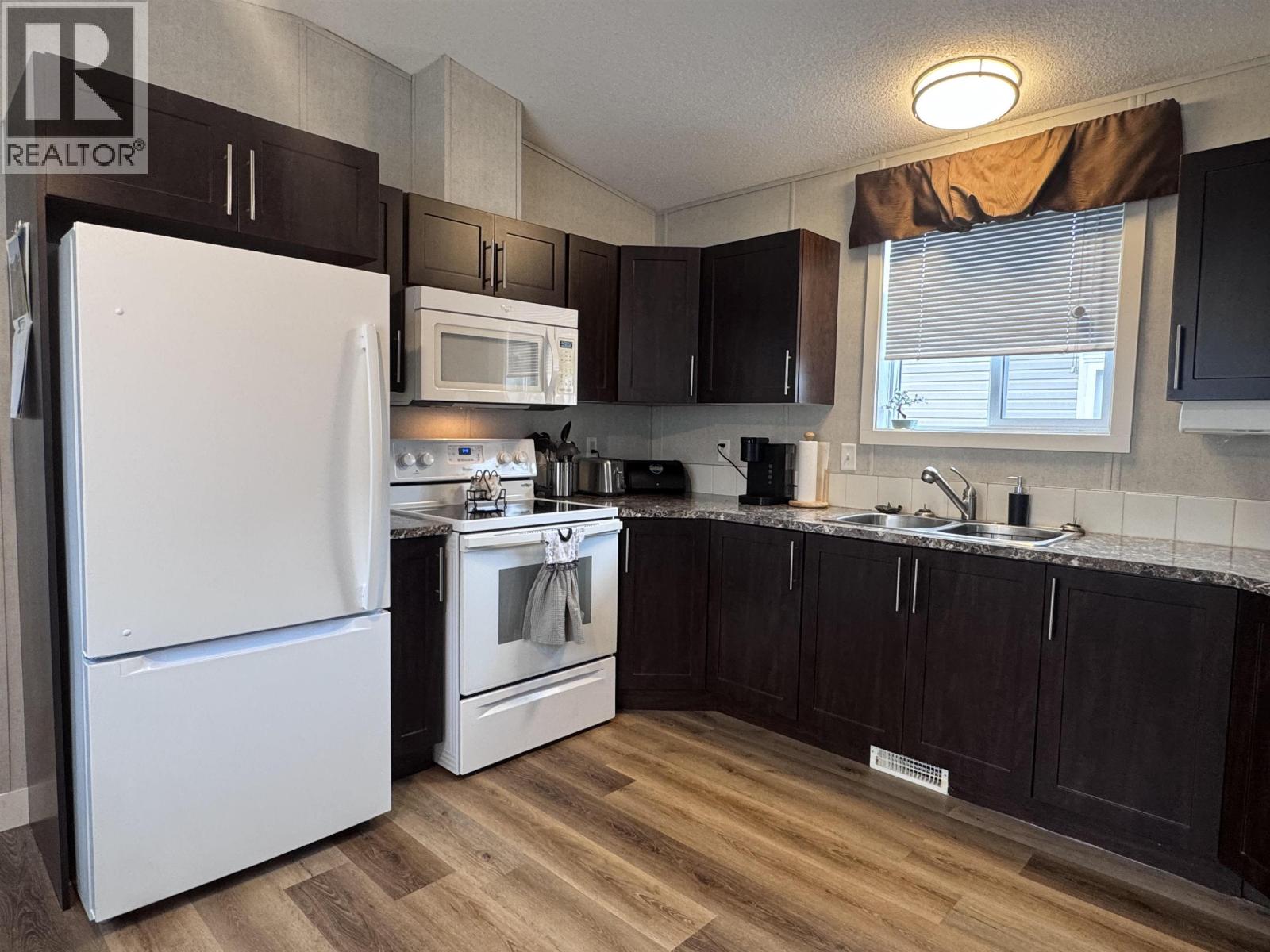 #12 3614 KALUM STREET - 2