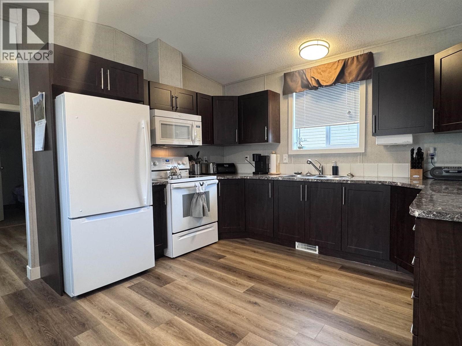 #12 3614 KALUM STREET - Image 4