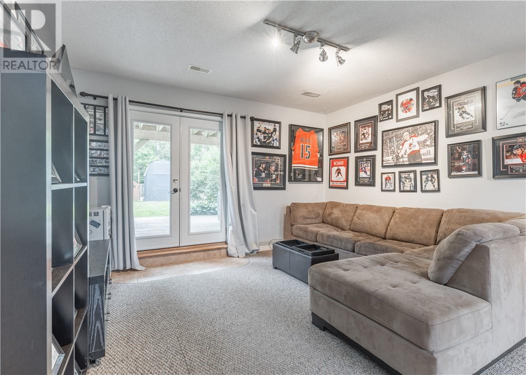 3878 MacMillan Drive - 18