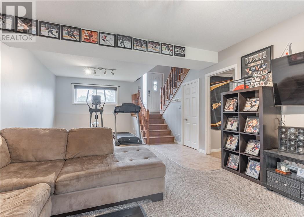 3878 MacMillan Drive - 20