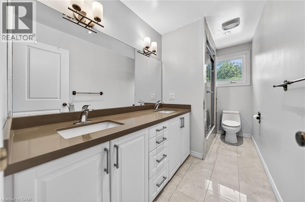 5 MAYS Crescent - 24
