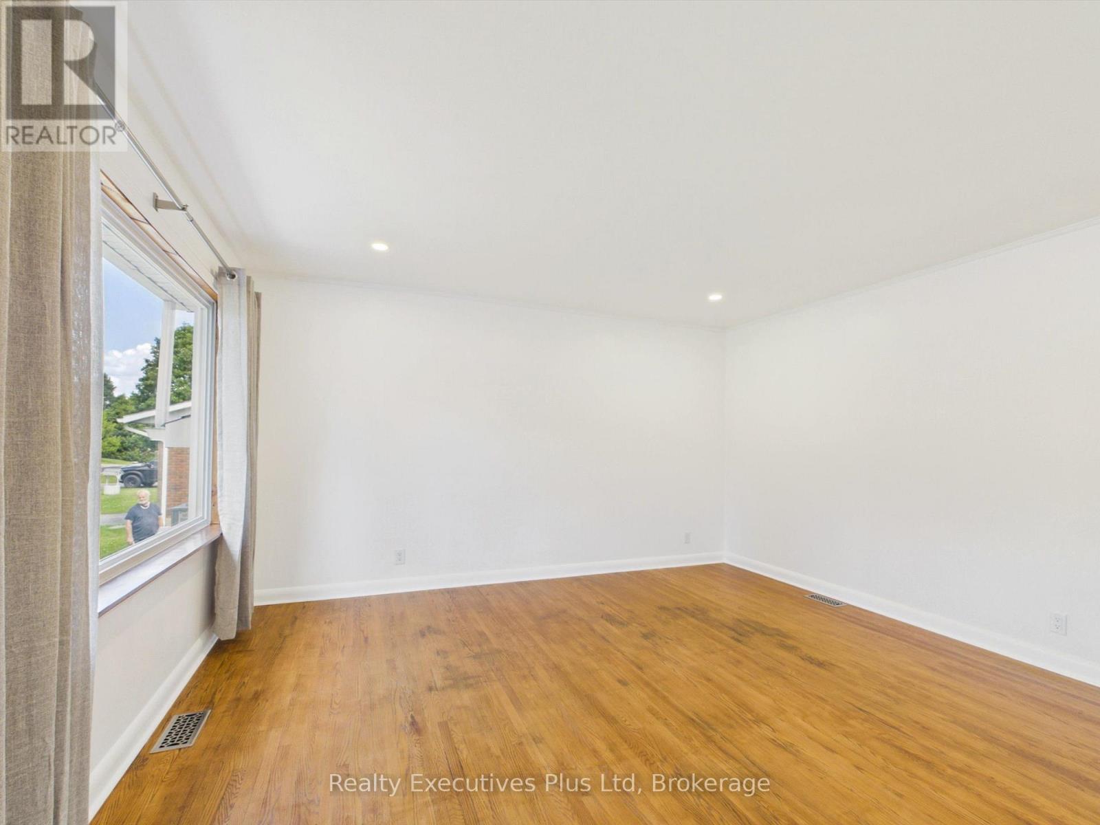 29 QUEEN STREET - 7