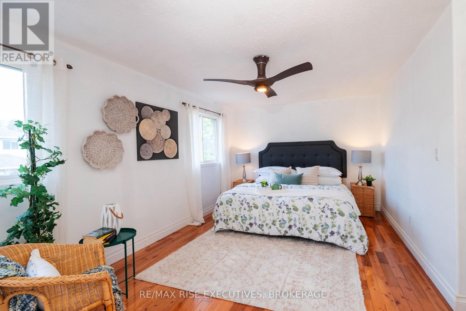1344 THORNWOOD CRESCENT - 22