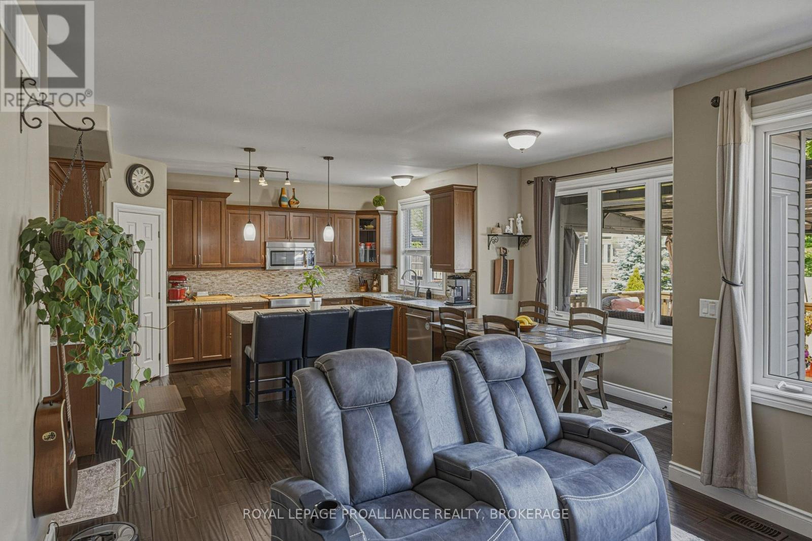 92 WINDERMERE BOULEVARD - 16