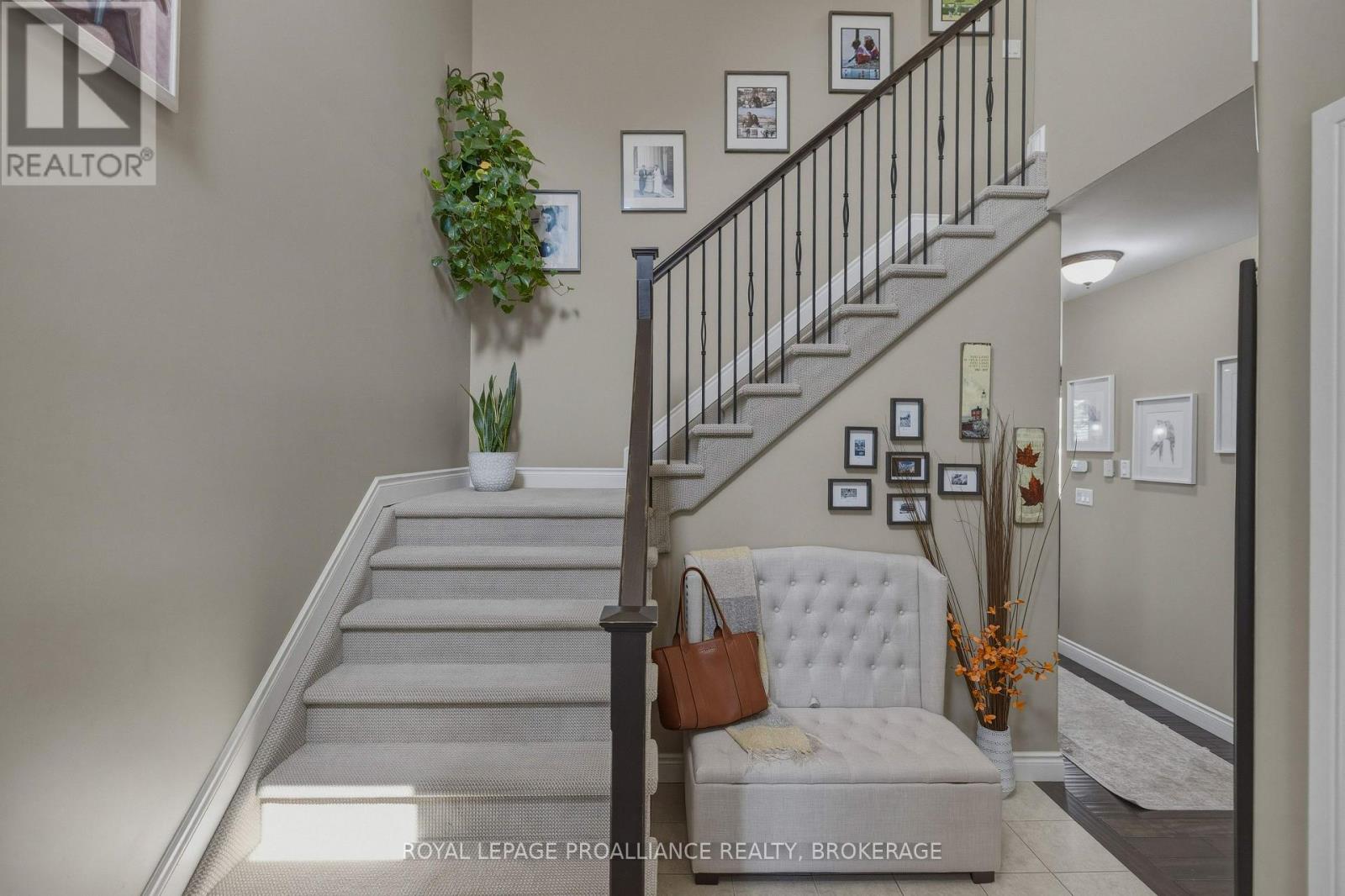 92 WINDERMERE BOULEVARD - 21