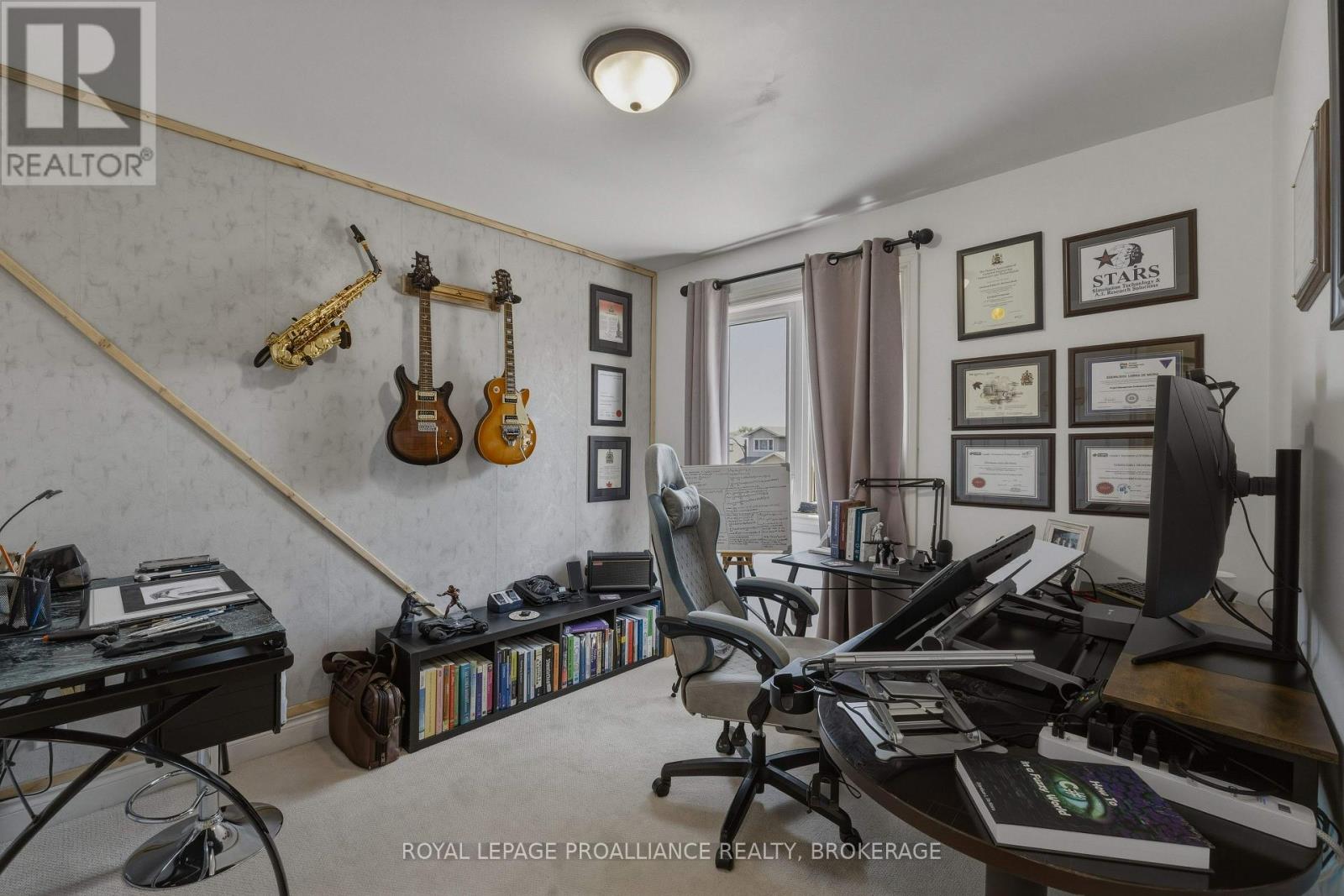 92 WINDERMERE BOULEVARD - 25
