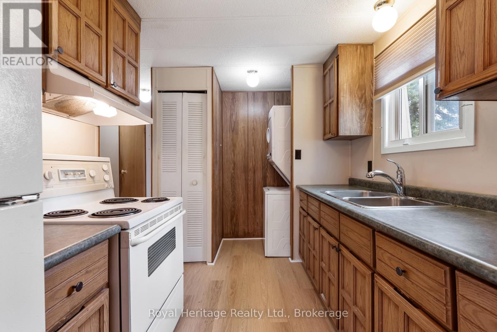 2 FENELON WAY - 9