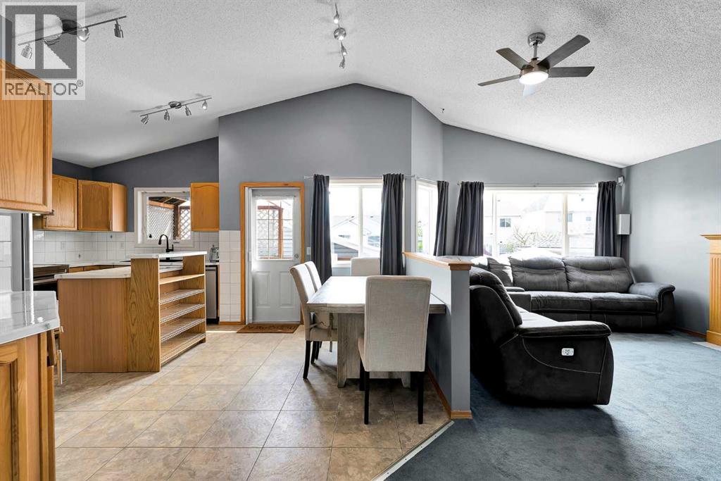 21 Erin Meadow Manor SE, Erin Woods, Calgary photo 4