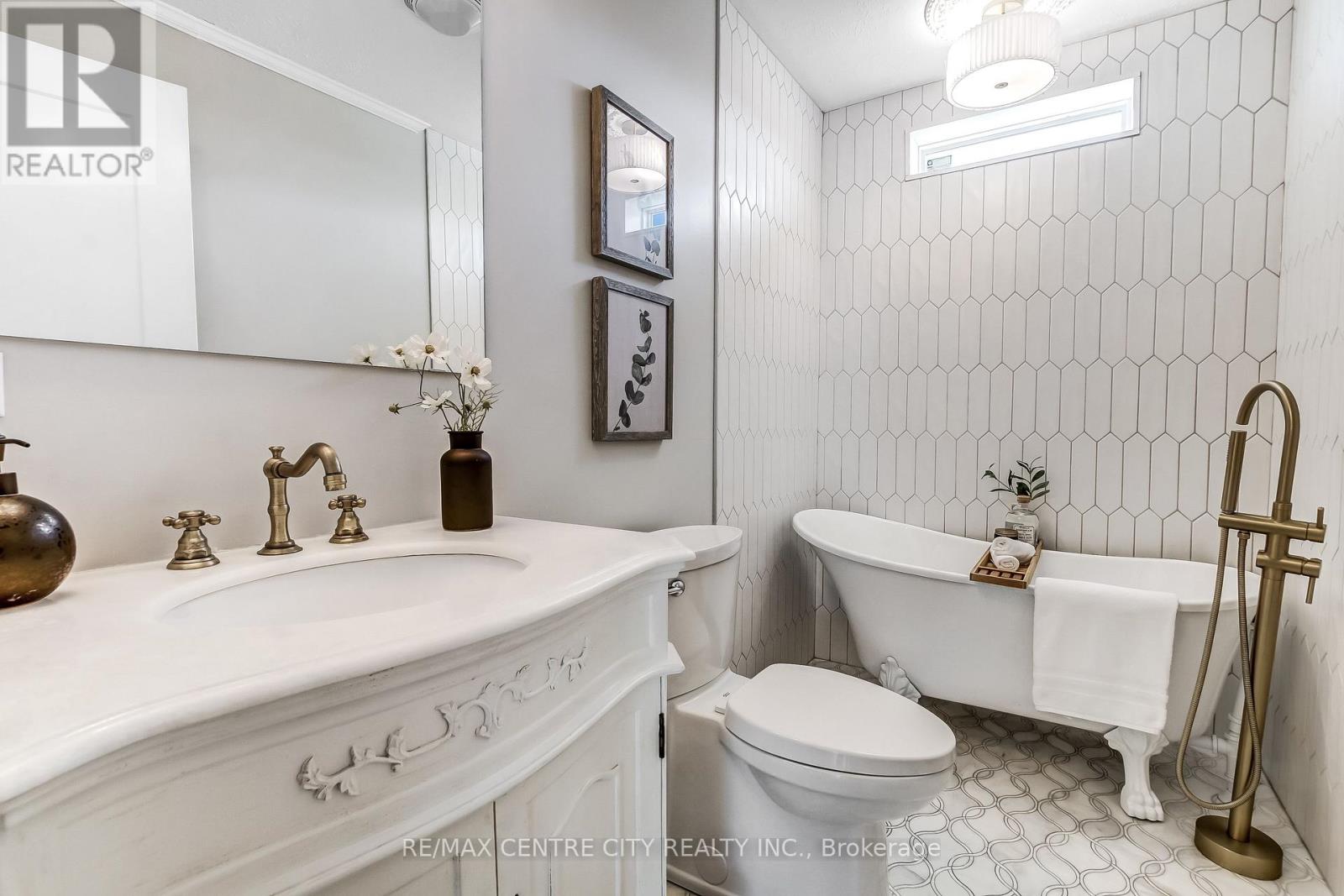 #201 198 SPRINGBANK DRIVE - Image 19